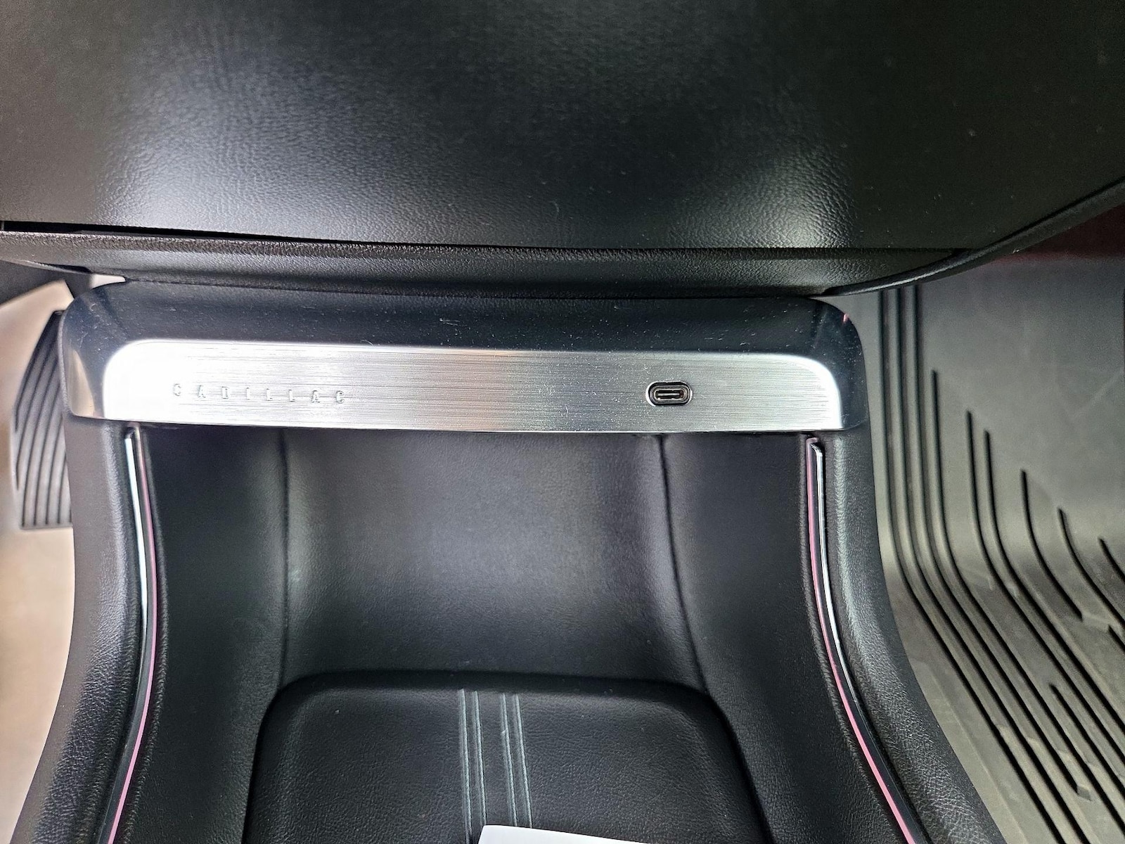2024 Cadillac LYRIQ Luxury 3 - Photo 19