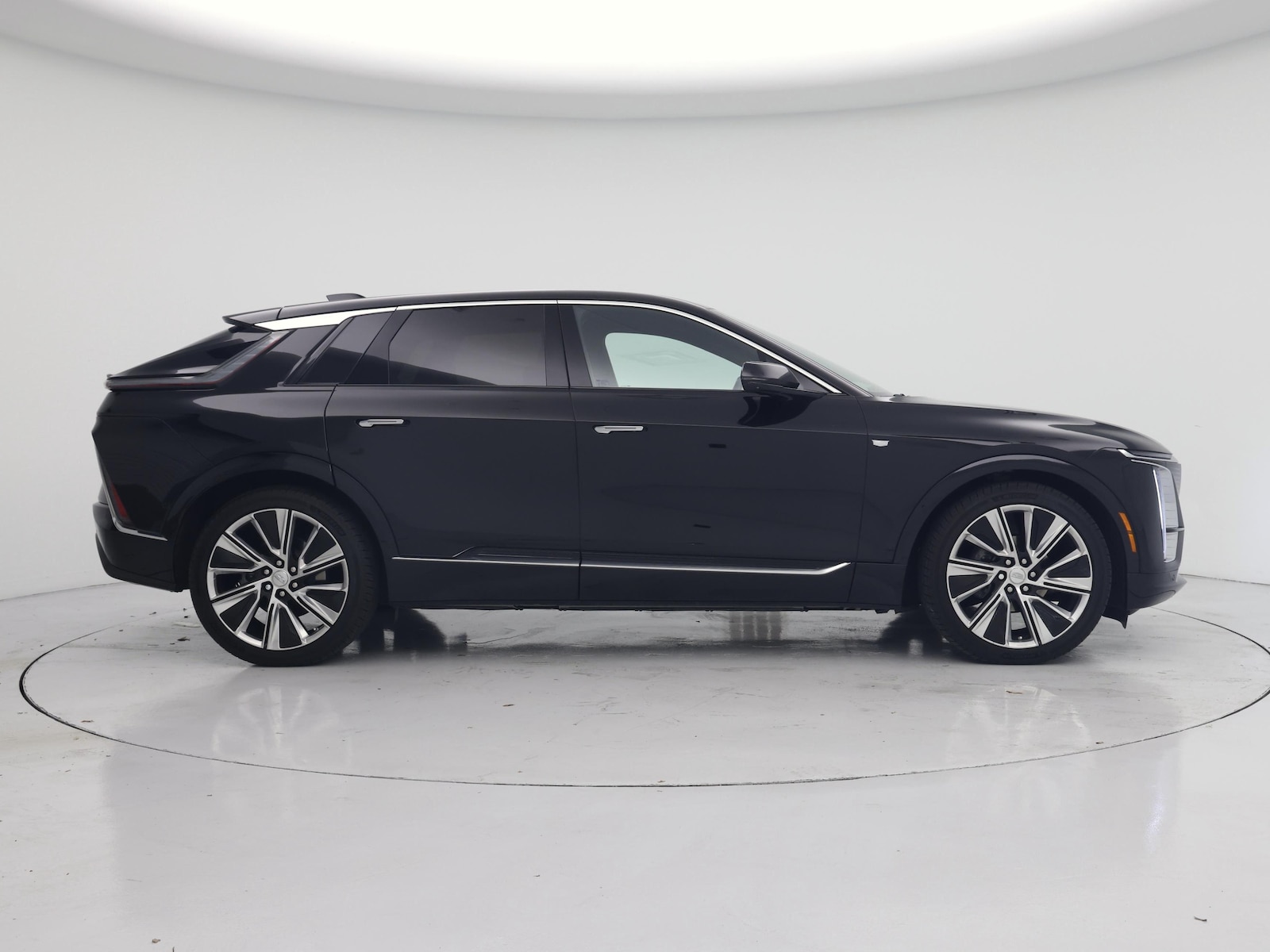2024 Cadillac LYRIQ Luxury 3 - Photo 8