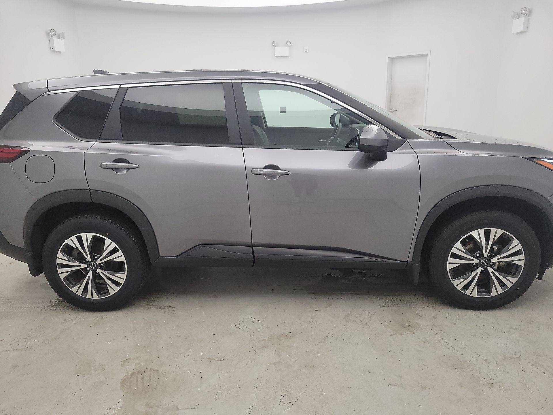 Thumbnail: 2023 Nissan Rogue - 4