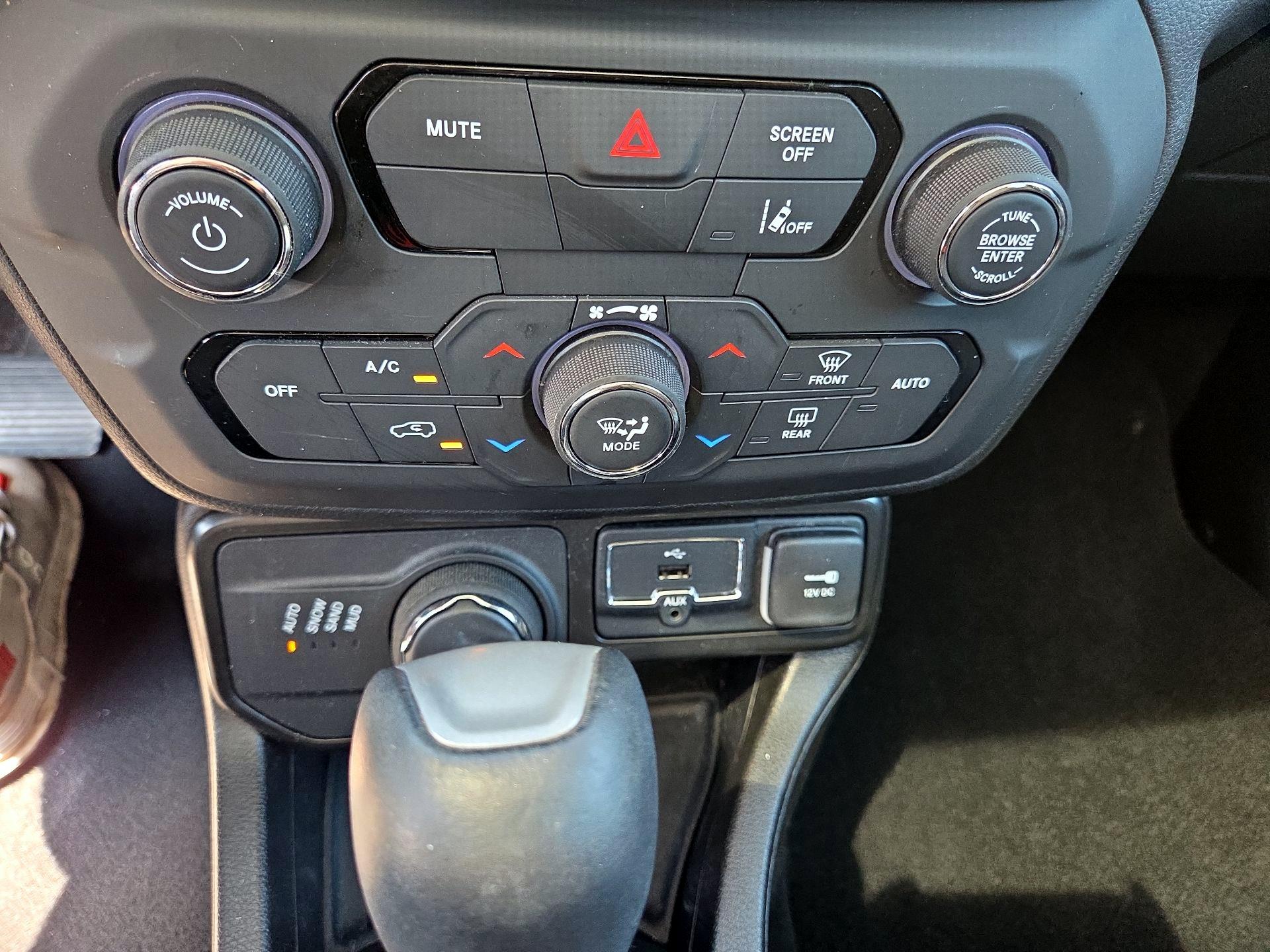 Thumbnail: 2023 Jeep Renegade - 16