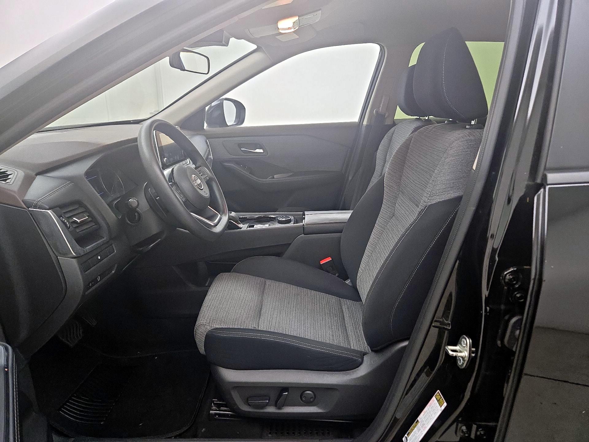 Thumbnail: 2023 Nissan Rogue - 11