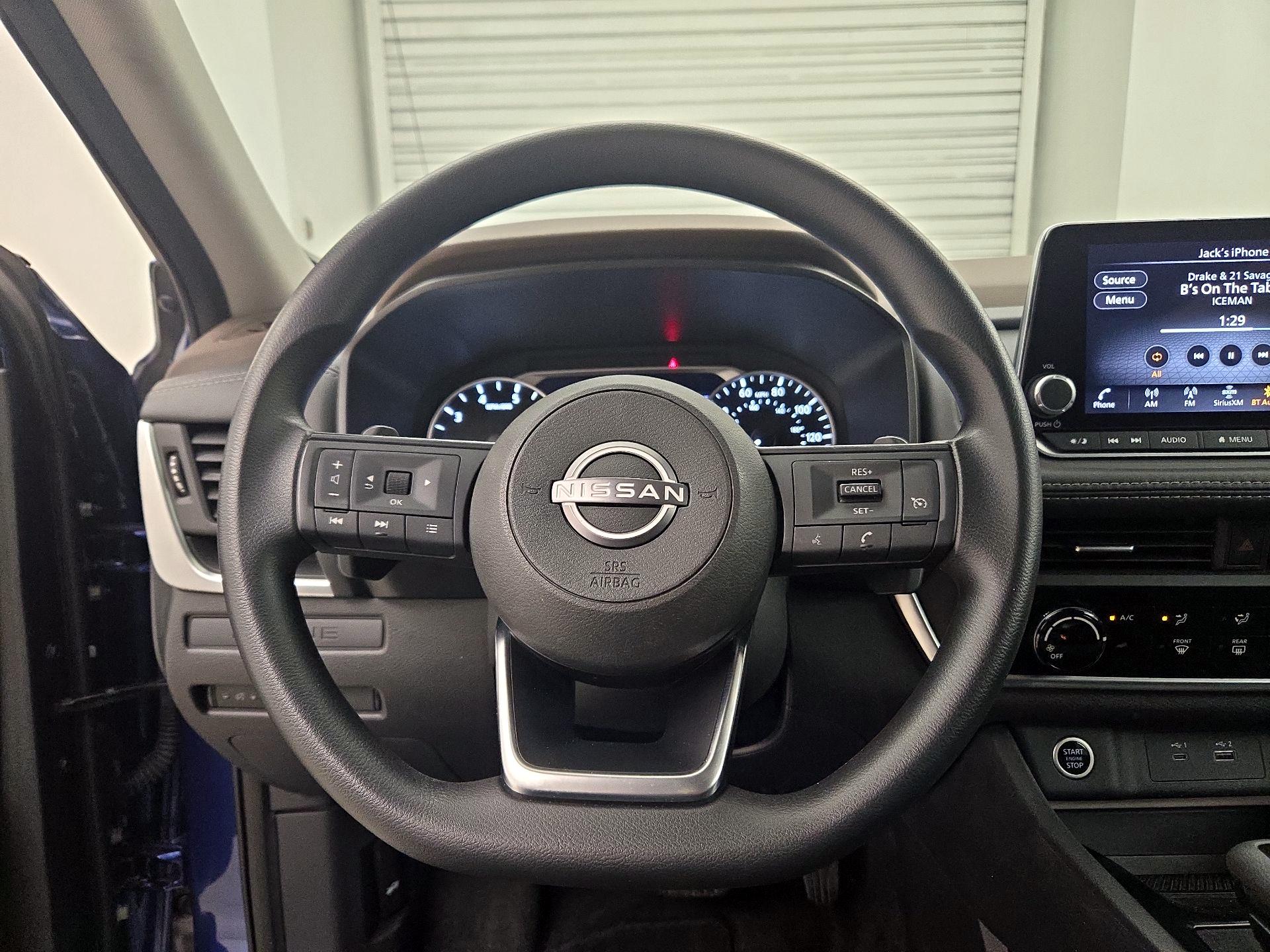 Thumbnail: 2023 Nissan Rogue - 10