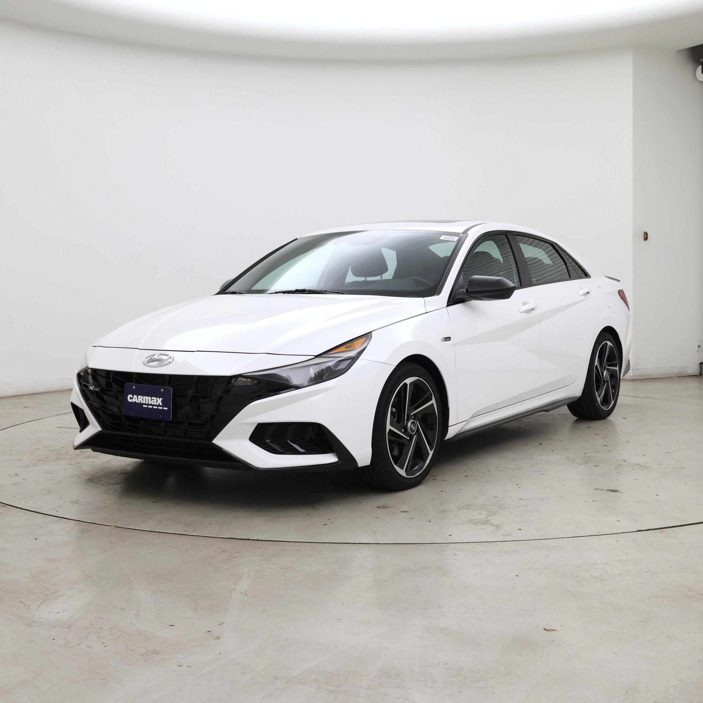 Thumbnail: 2023 Hyundai Elantra - 4