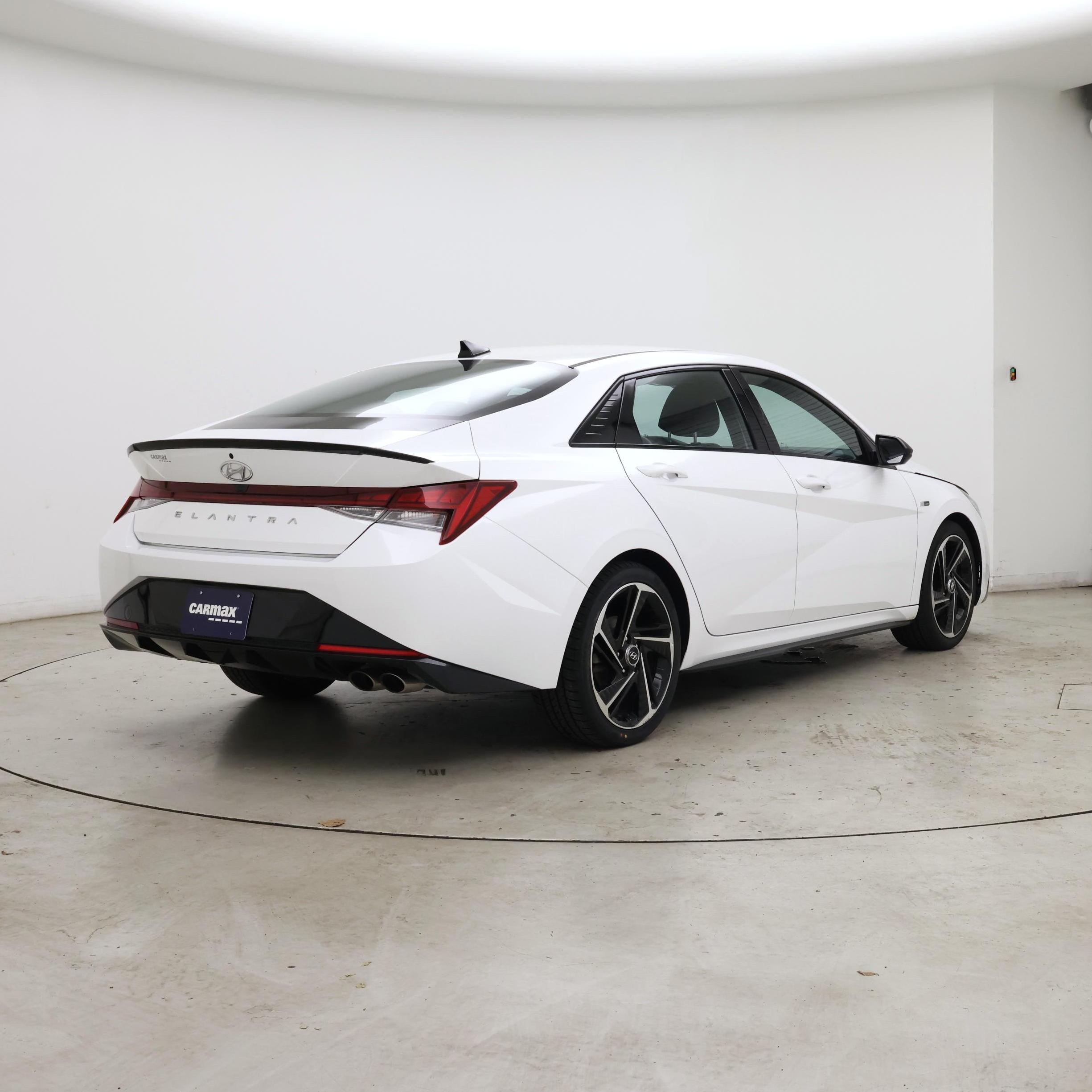 Thumbnail: 2023 Hyundai Elantra - 8