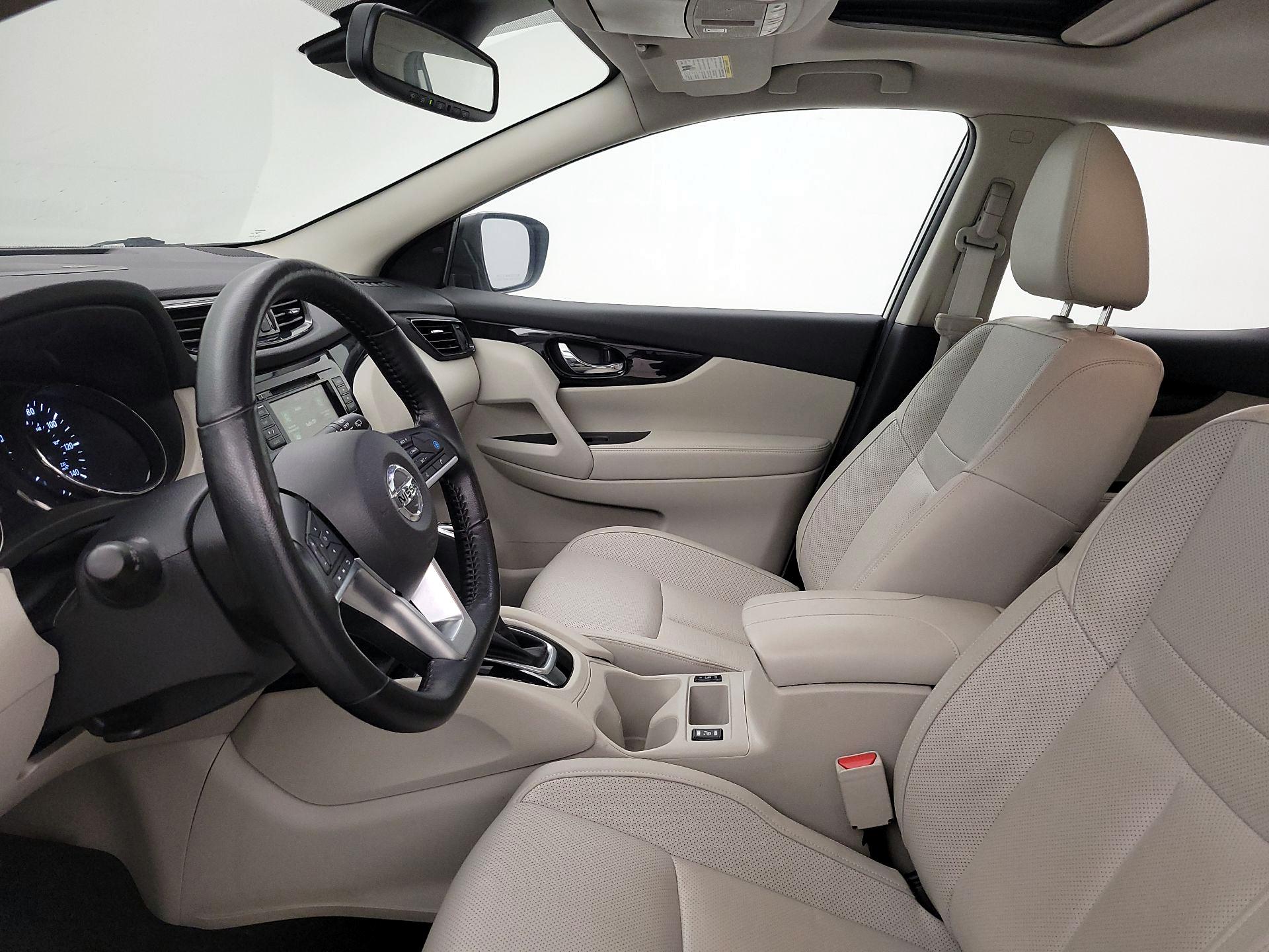 Thumbnail: 2022 Nissan Rogue Sport - 9
