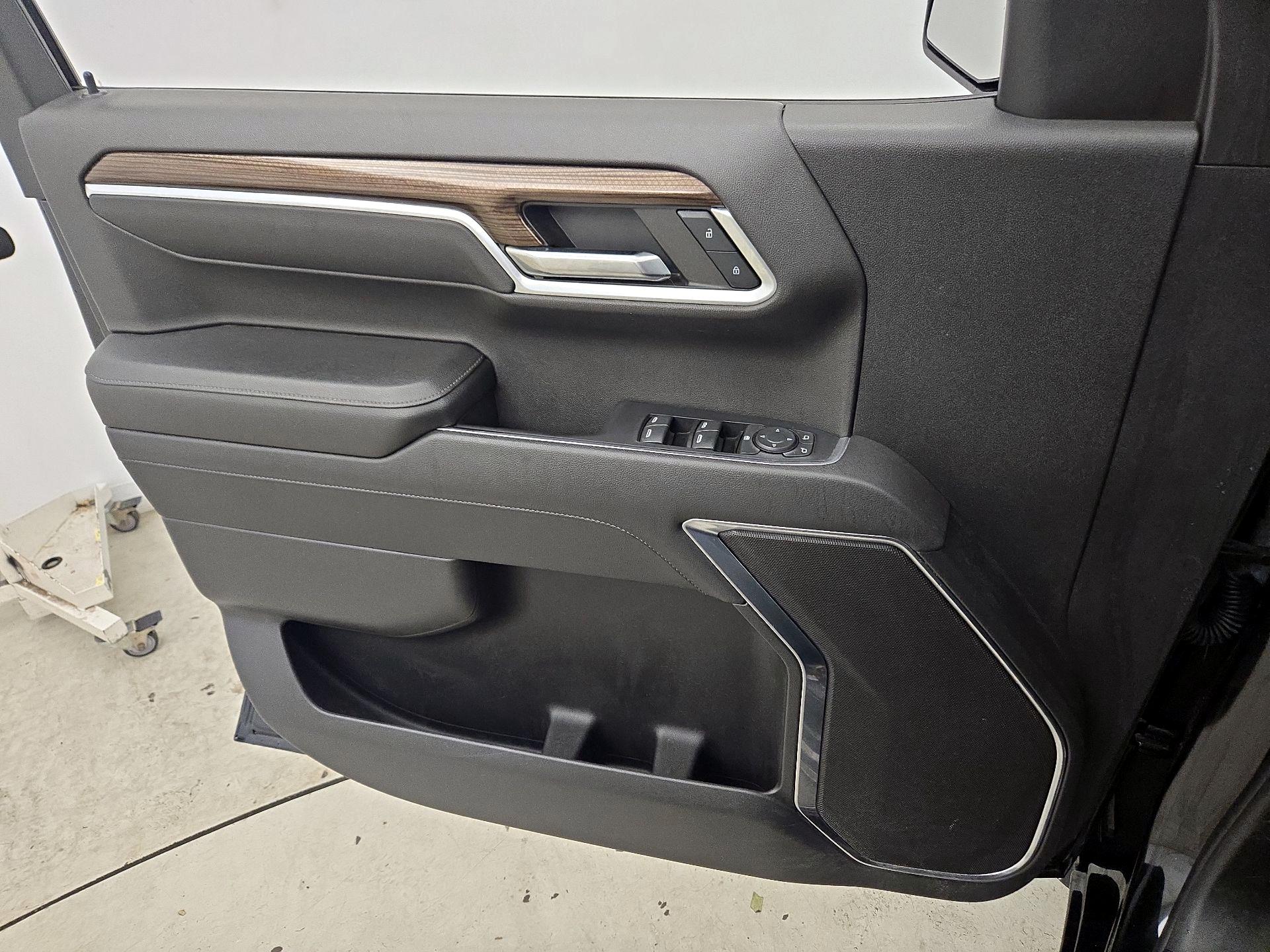 Thumbnail: 2022 Chevrolet Silverado 1500 - 12