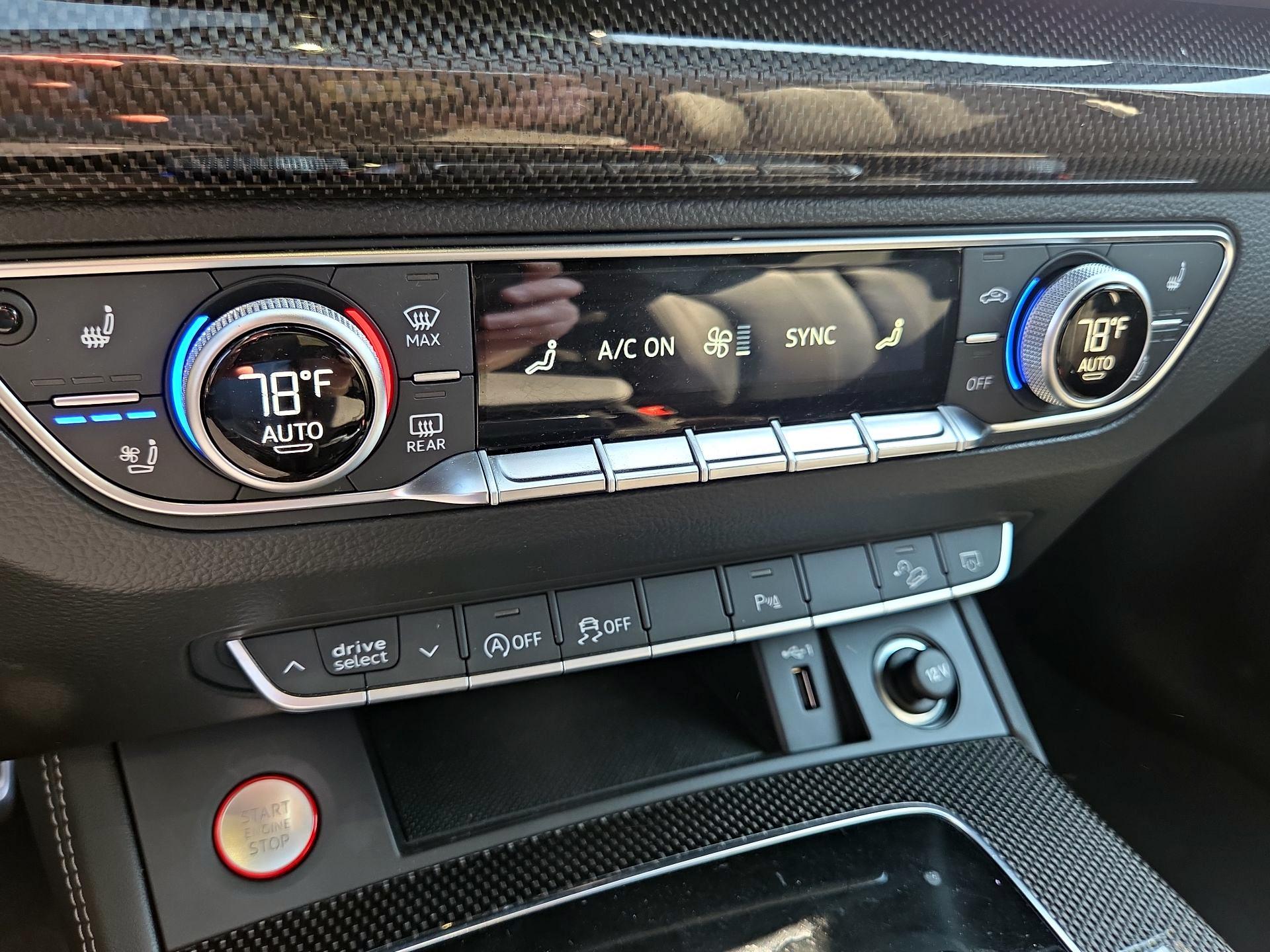 Thumbnail: 2021 Audi SQ5 - 16