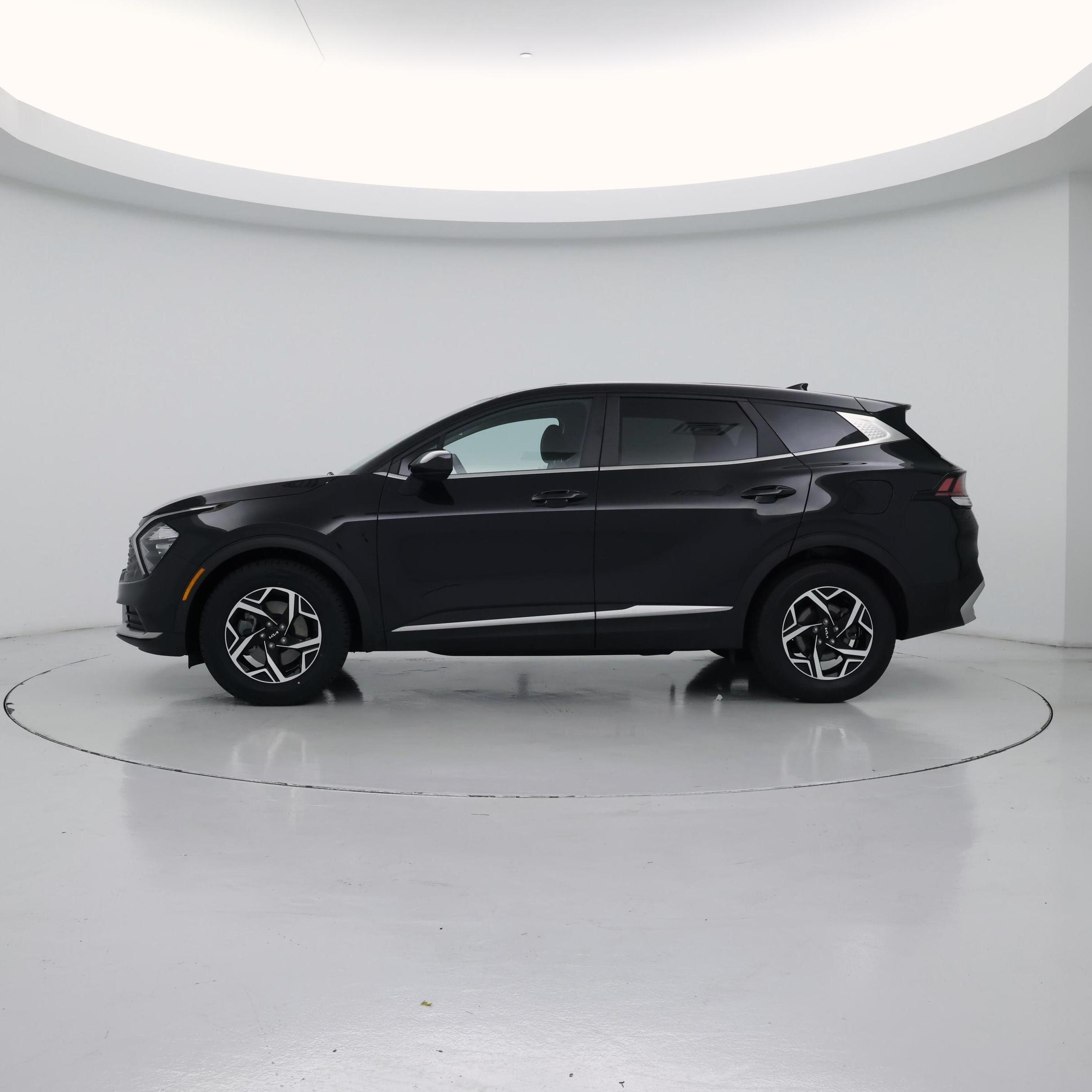 Thumbnail: 2023 Kia Sportage - 3