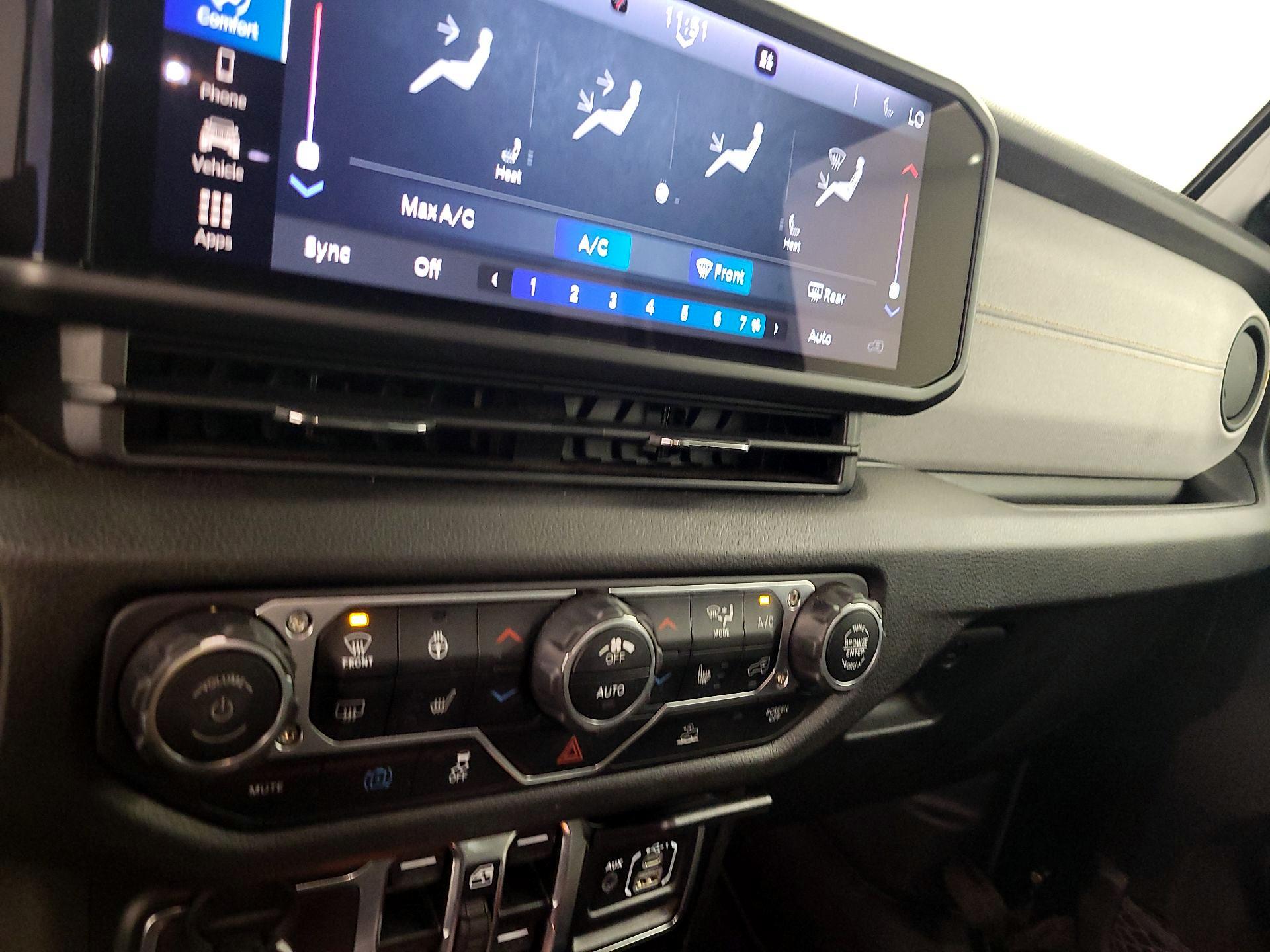 Thumbnail: 2024 Jeep Wrangler - 16