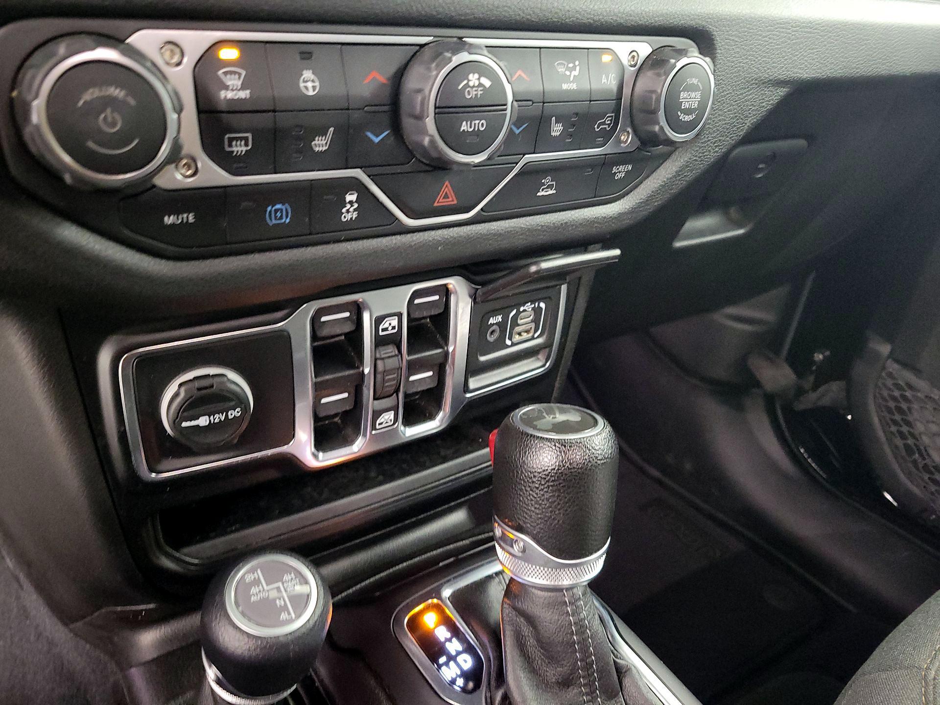 Thumbnail: 2024 Jeep Wrangler - 18