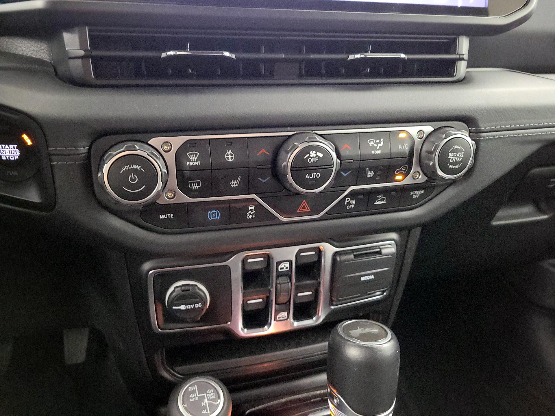 Thumbnail: 2024 Jeep Wrangler - 16