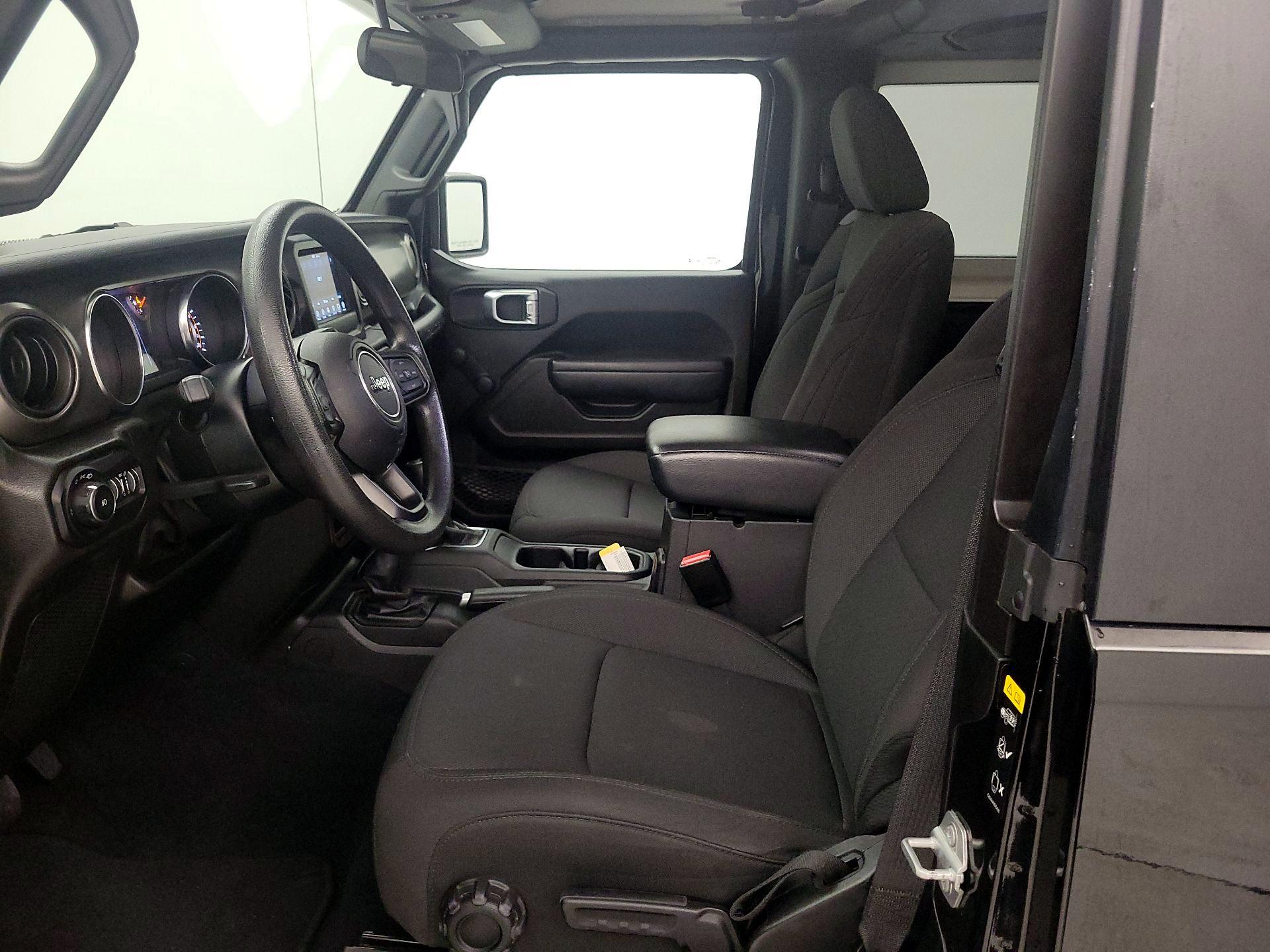 Thumbnail: 2022 Jeep Wrangler - 9