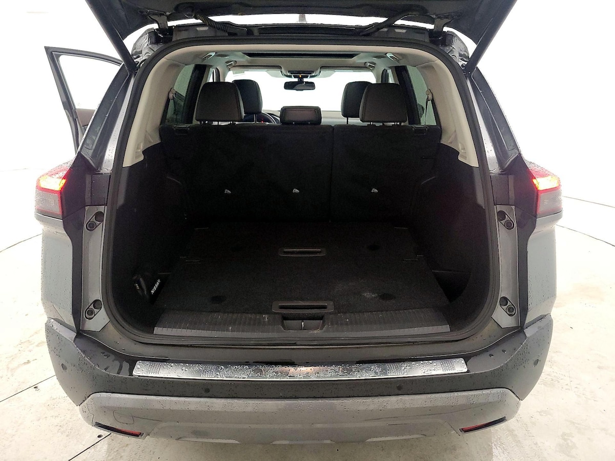 Trunk/Cargo (Seats Up)