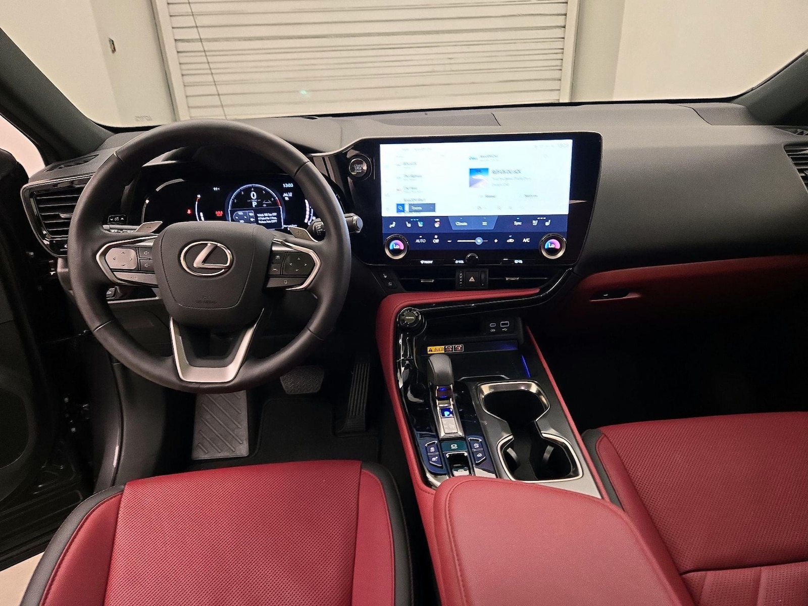 2025 Lexus NX 350 - Photo 10