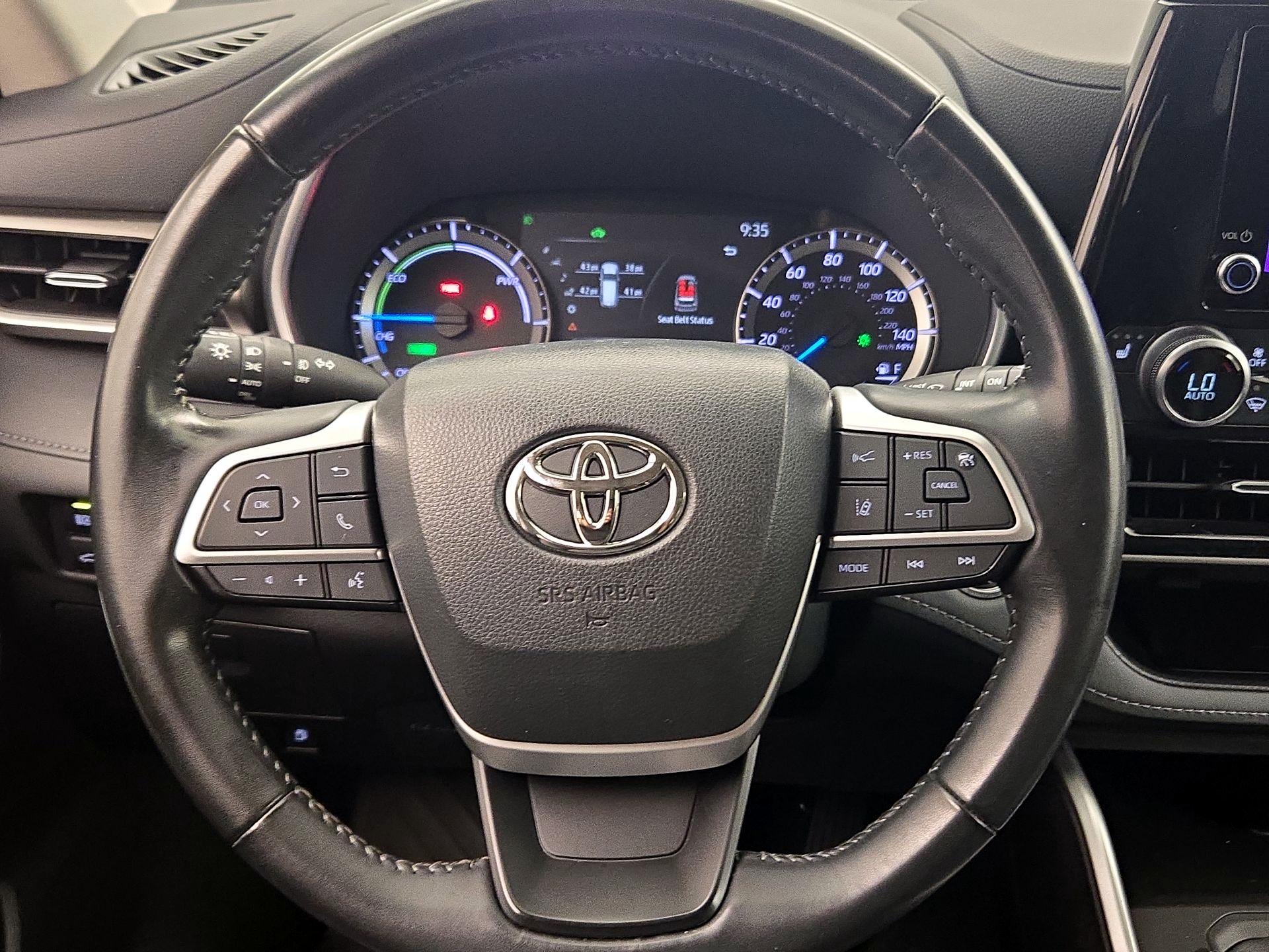 Thumbnail: 2023 Toyota Highlander - 10