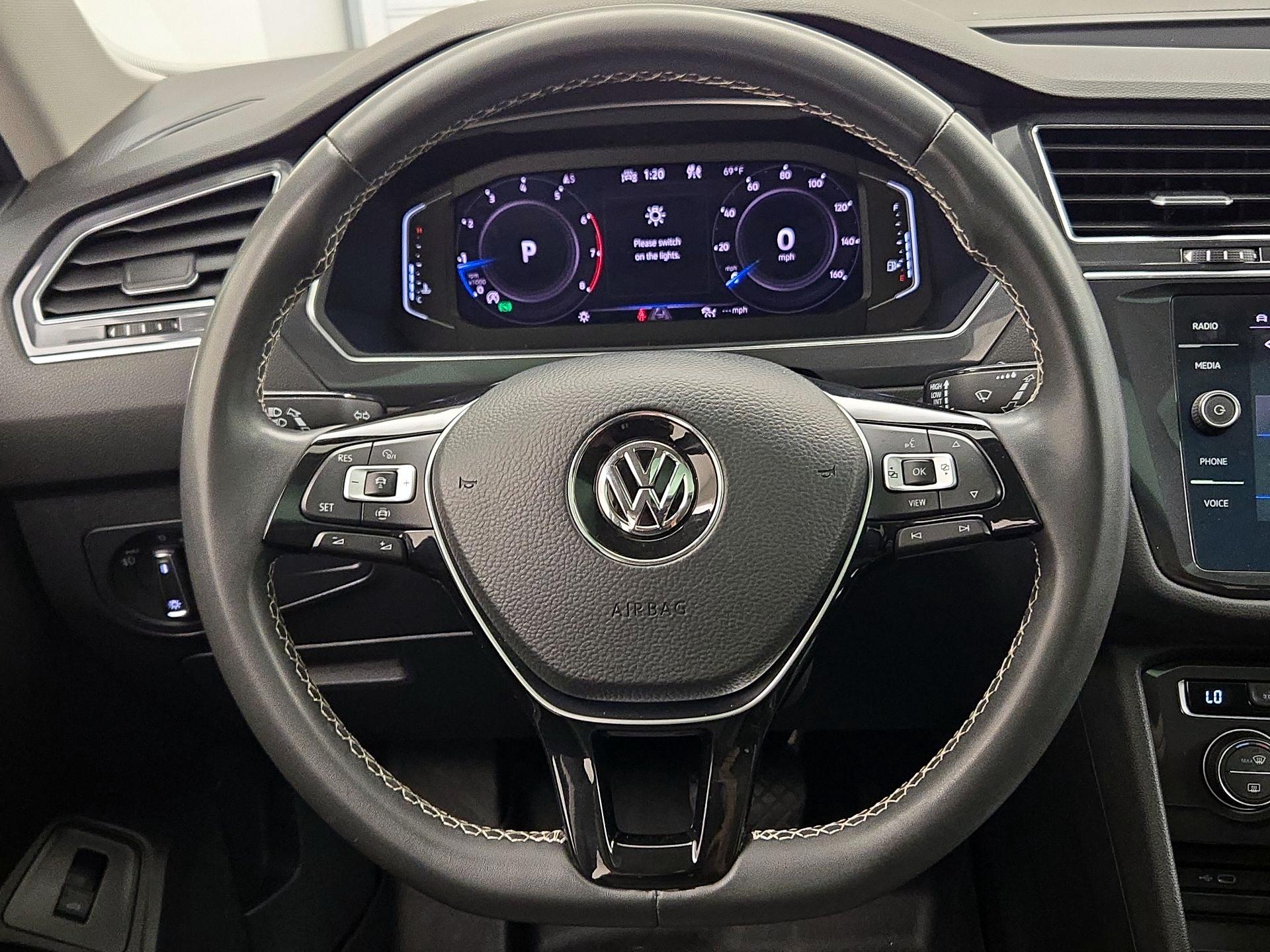 Thumbnail: 2021 Volkswagen Tiguan - 10
