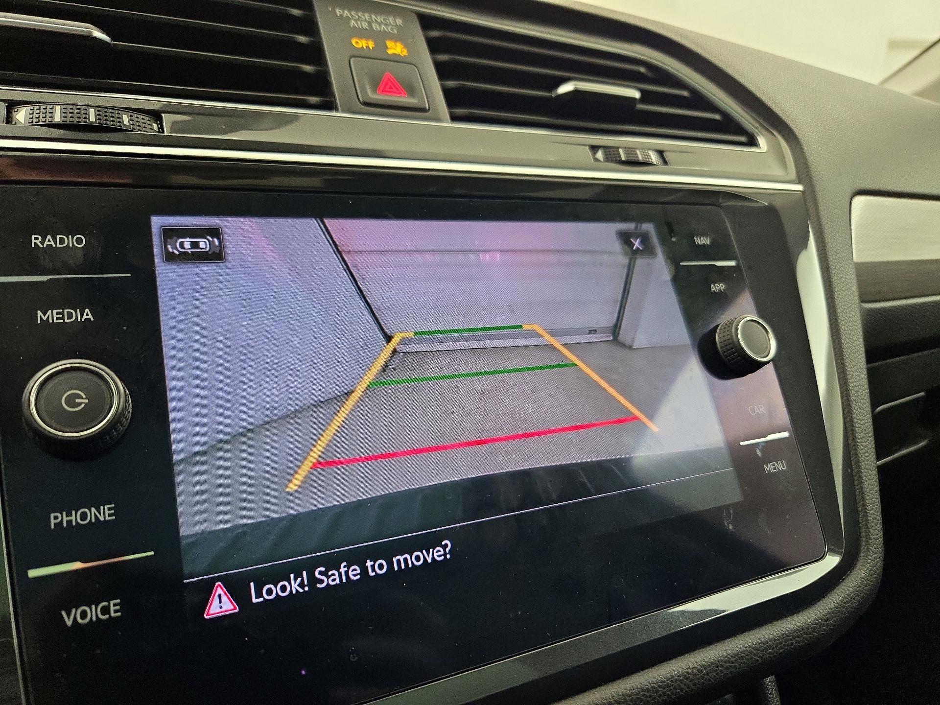 Thumbnail: 2021 Volkswagen Tiguan - 13