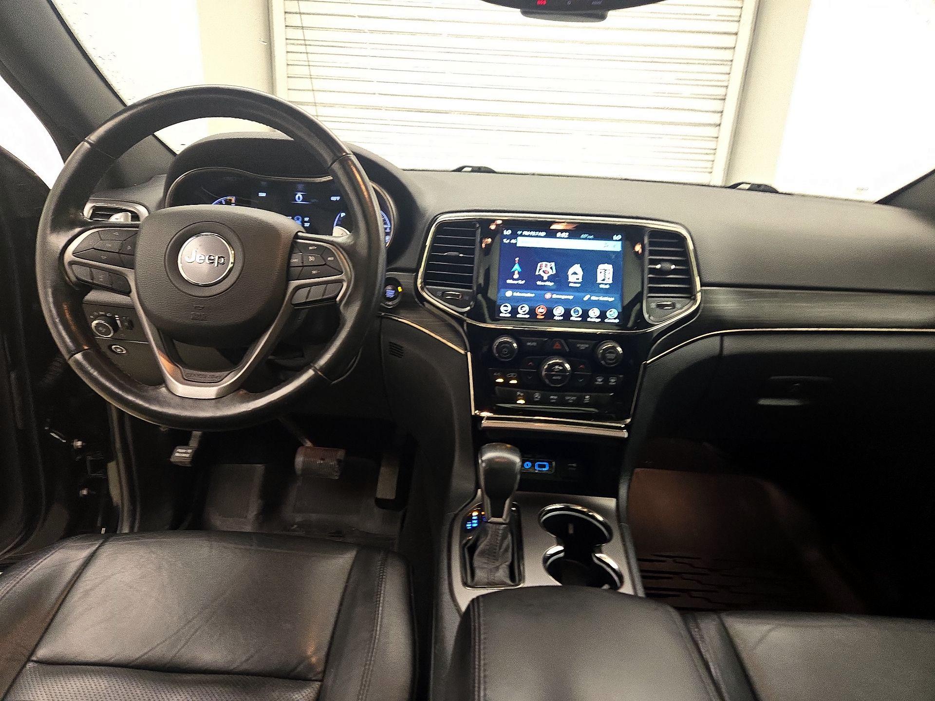 Thumbnail: 2020 Jeep Grand Cherokee - 9