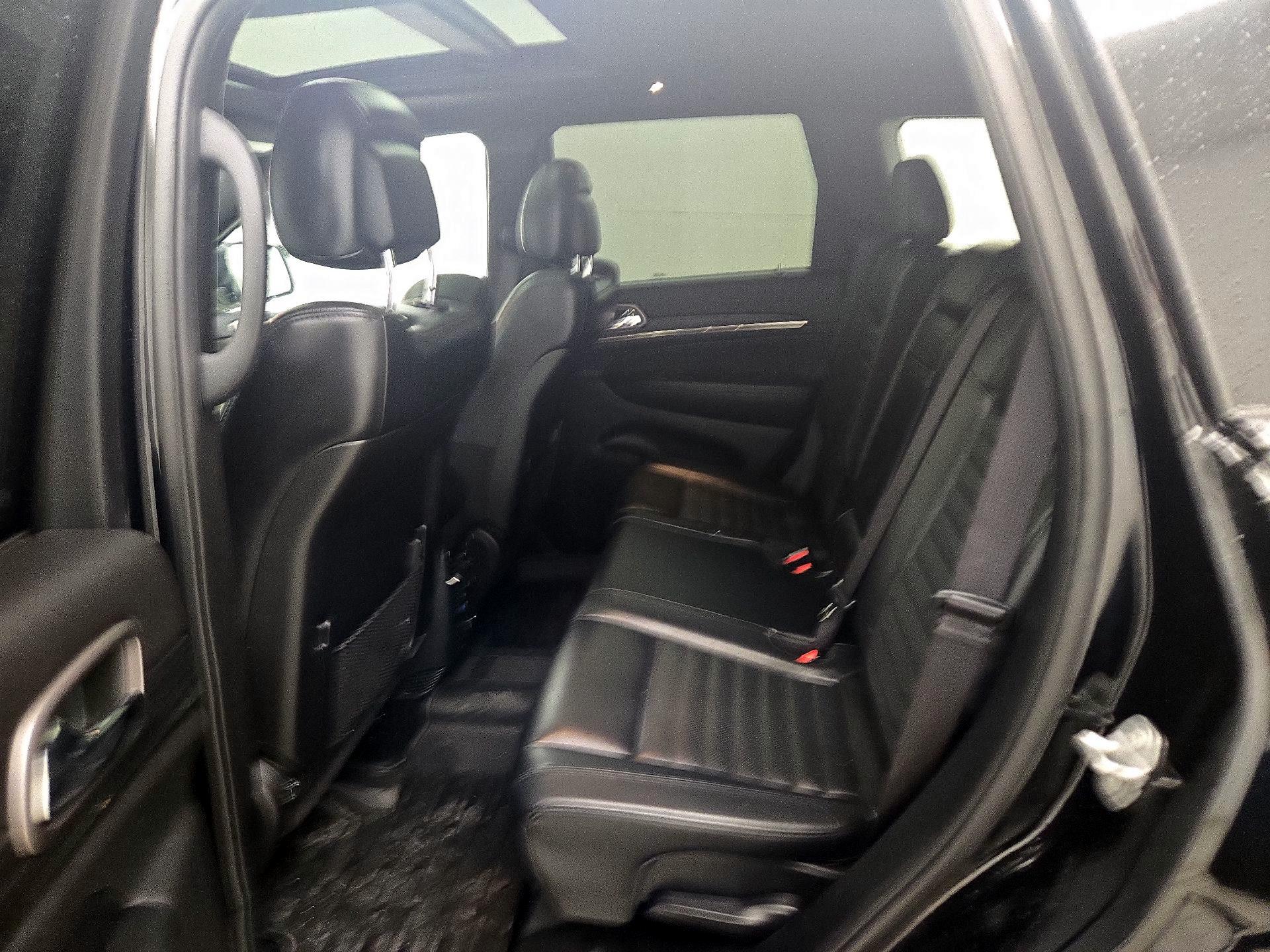 Thumbnail: 2020 Jeep Grand Cherokee - 20