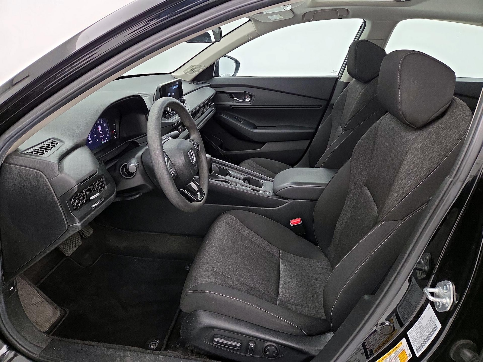 2025 Honda Accord SE - Photo 12
