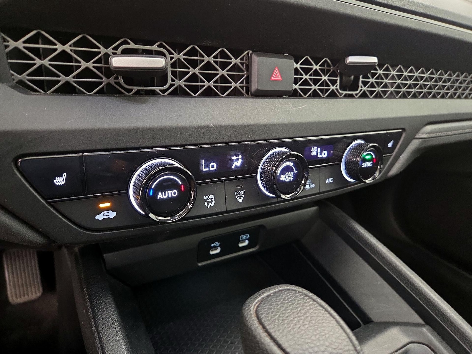 2025 Honda Accord SE - Photo 16