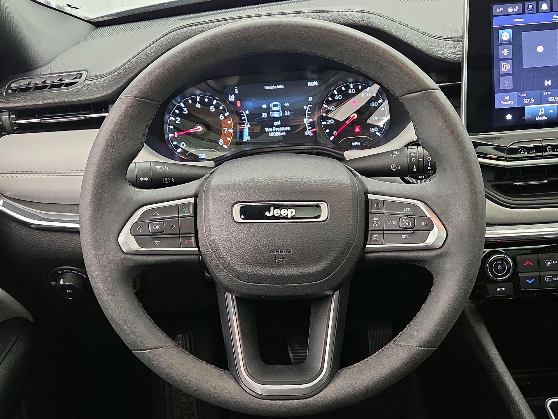 Thumbnail: 2023 Jeep Compass - 10