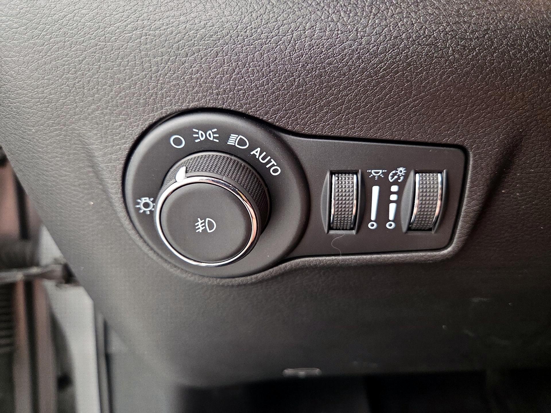 Thumbnail: 2023 Jeep Compass - 13