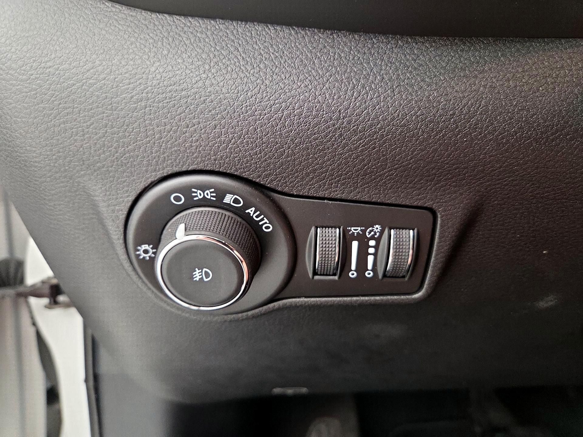 Thumbnail: 2024 Jeep Compass - 13