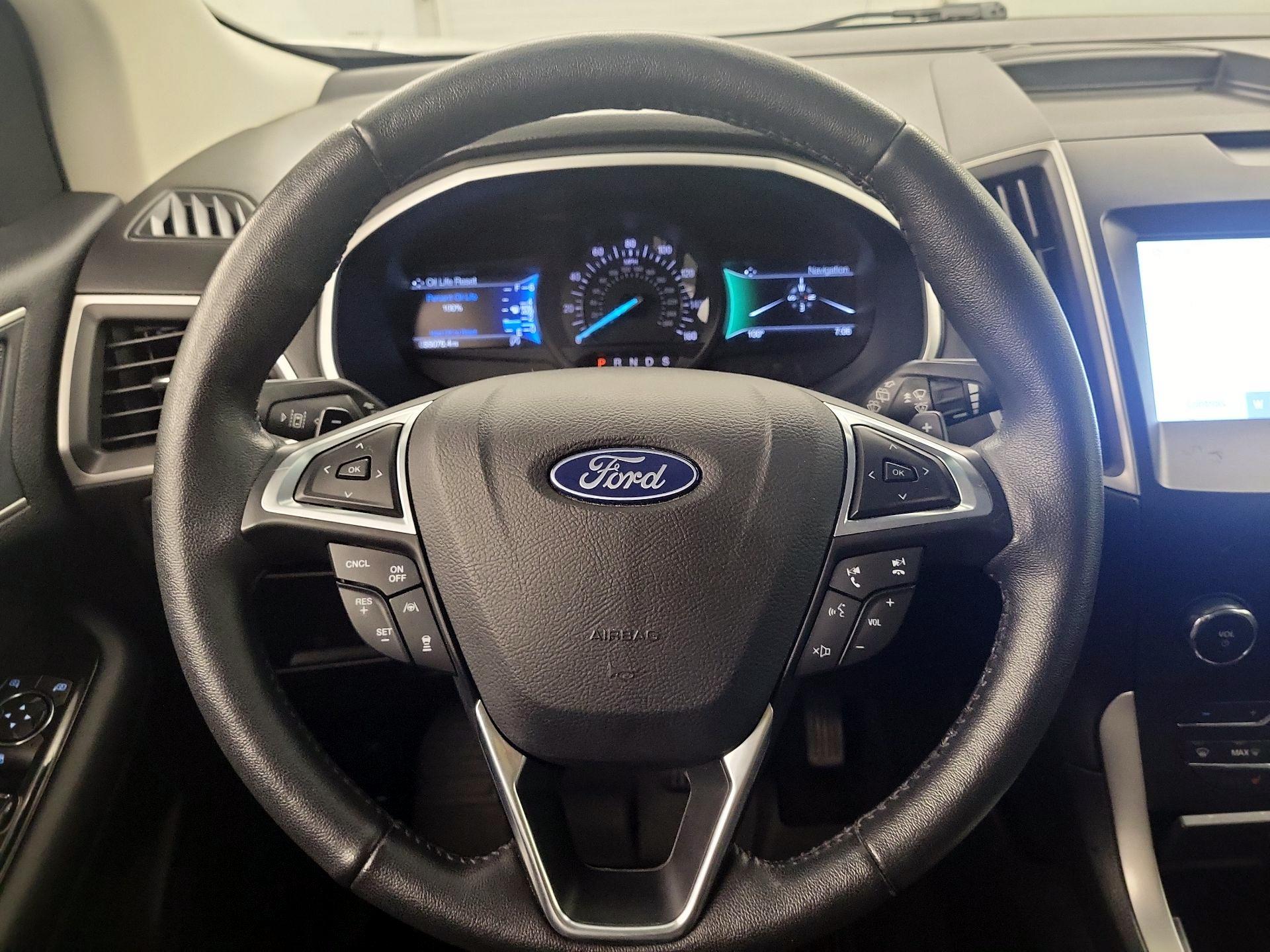 Thumbnail: 2020 Ford Edge - 10