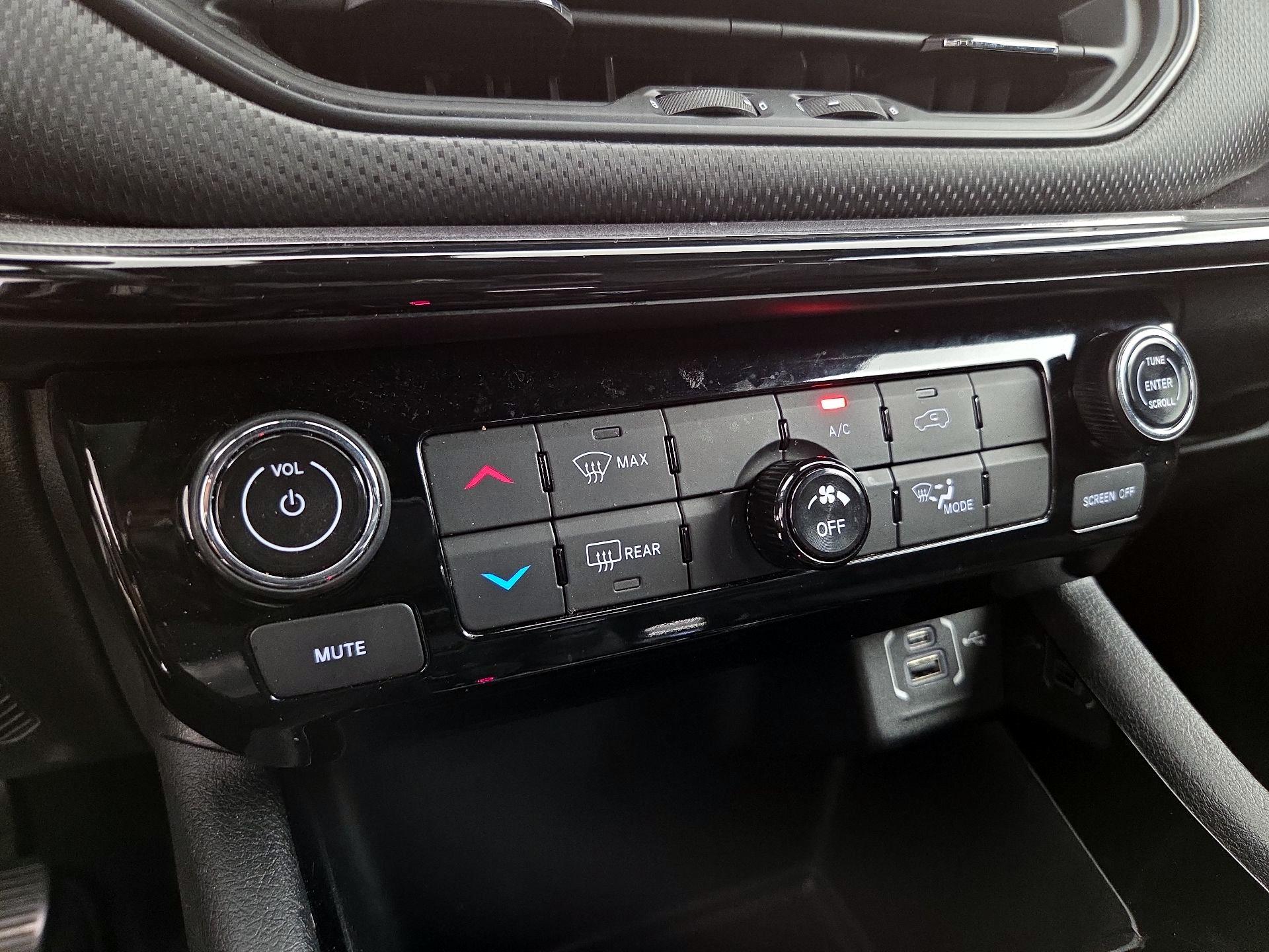 Thumbnail: 2023 Jeep Compass - 16