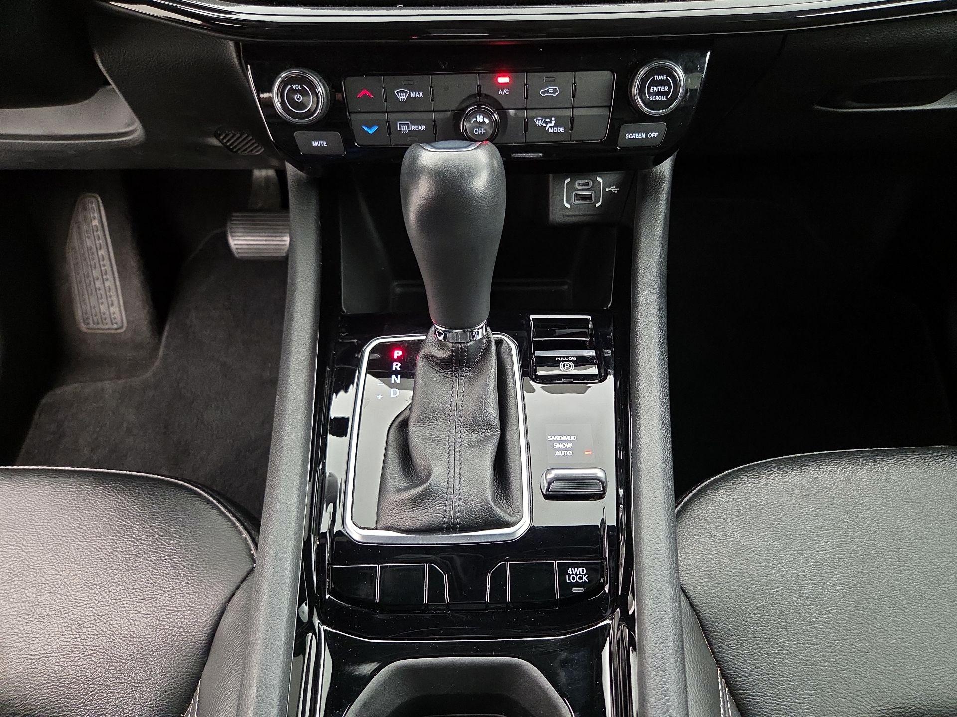 Thumbnail: 2023 Jeep Compass - 17