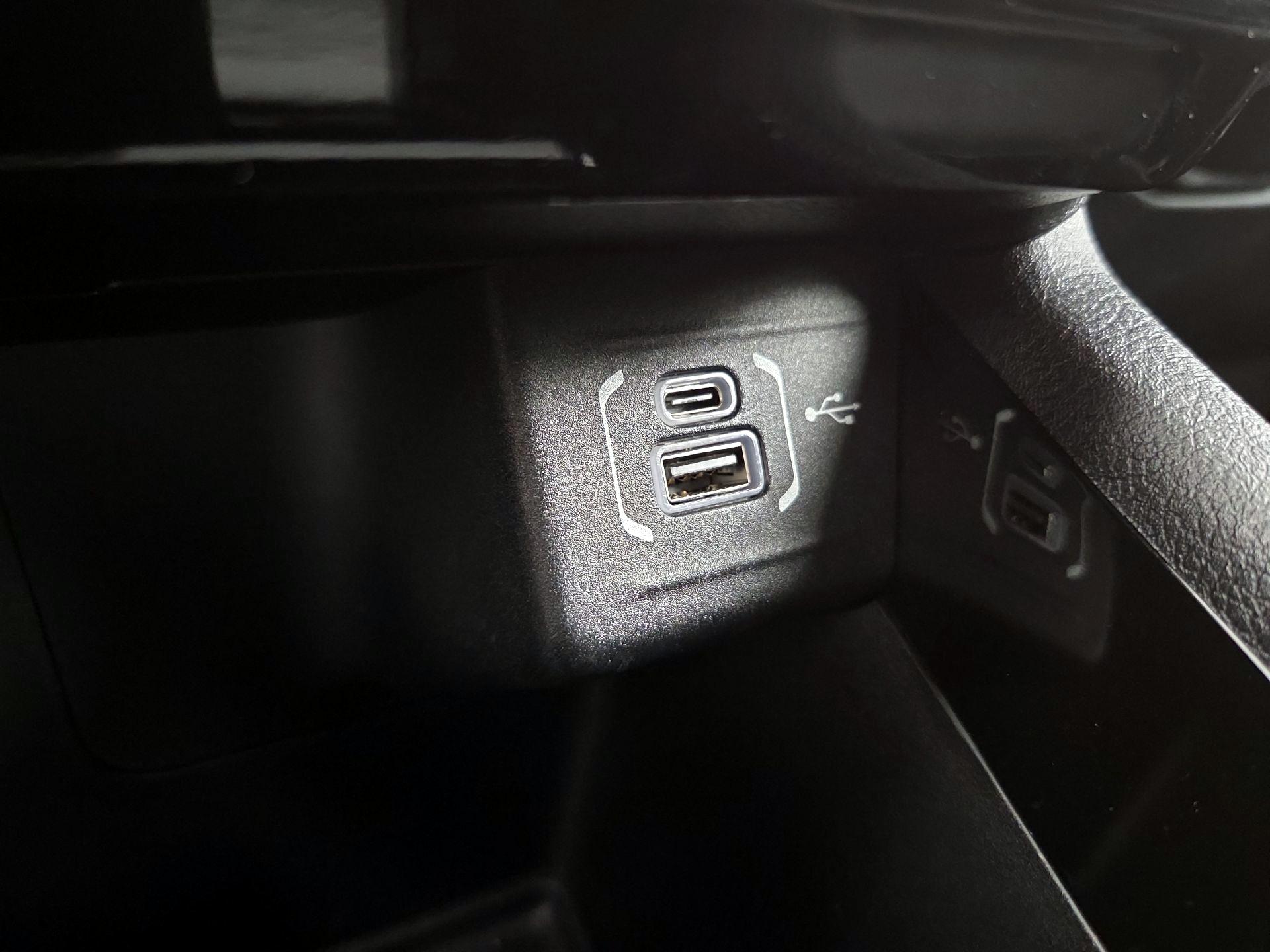 Thumbnail: 2023 Jeep Compass - 18