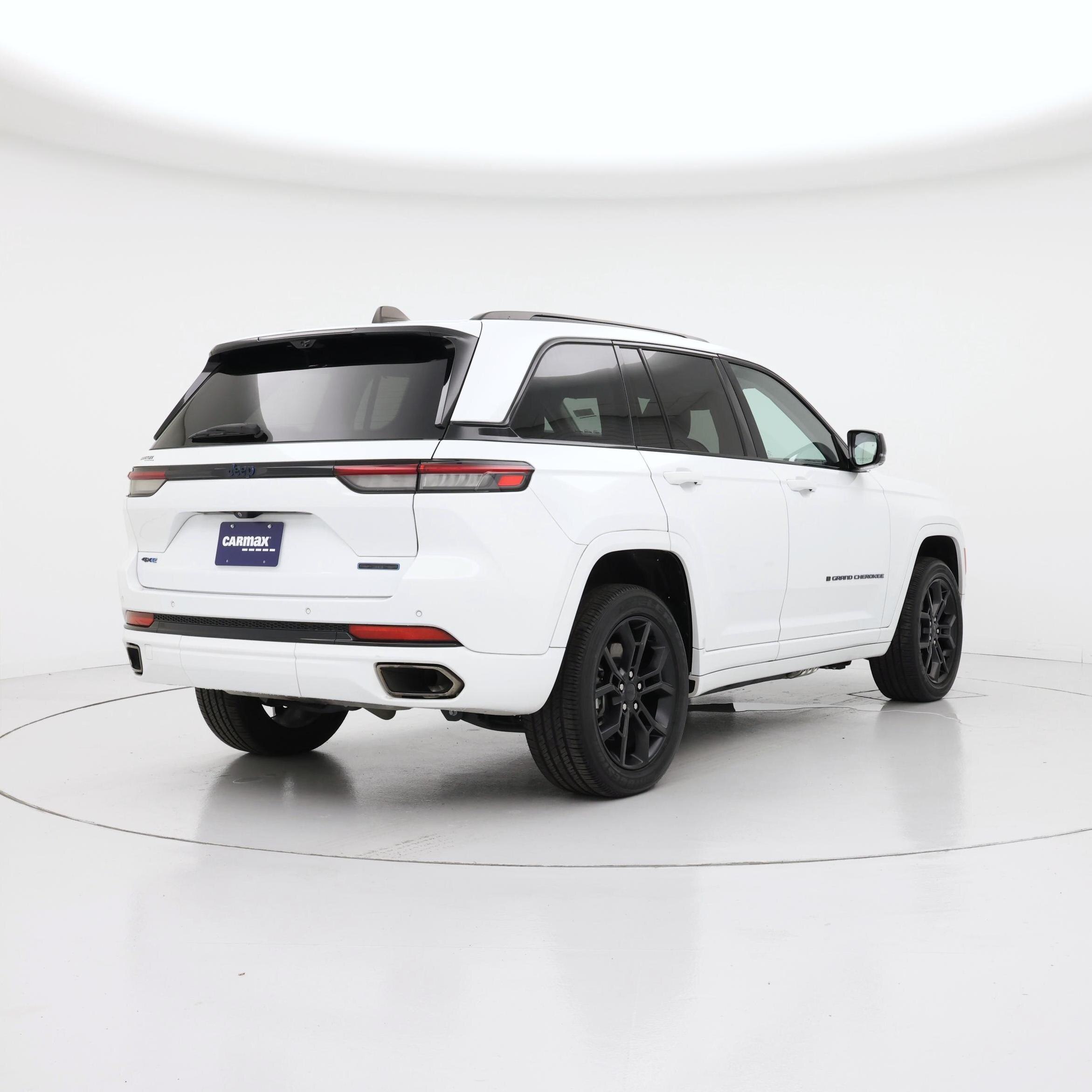 Thumbnail: 2023 Jeep Grand Cherokee - 8
