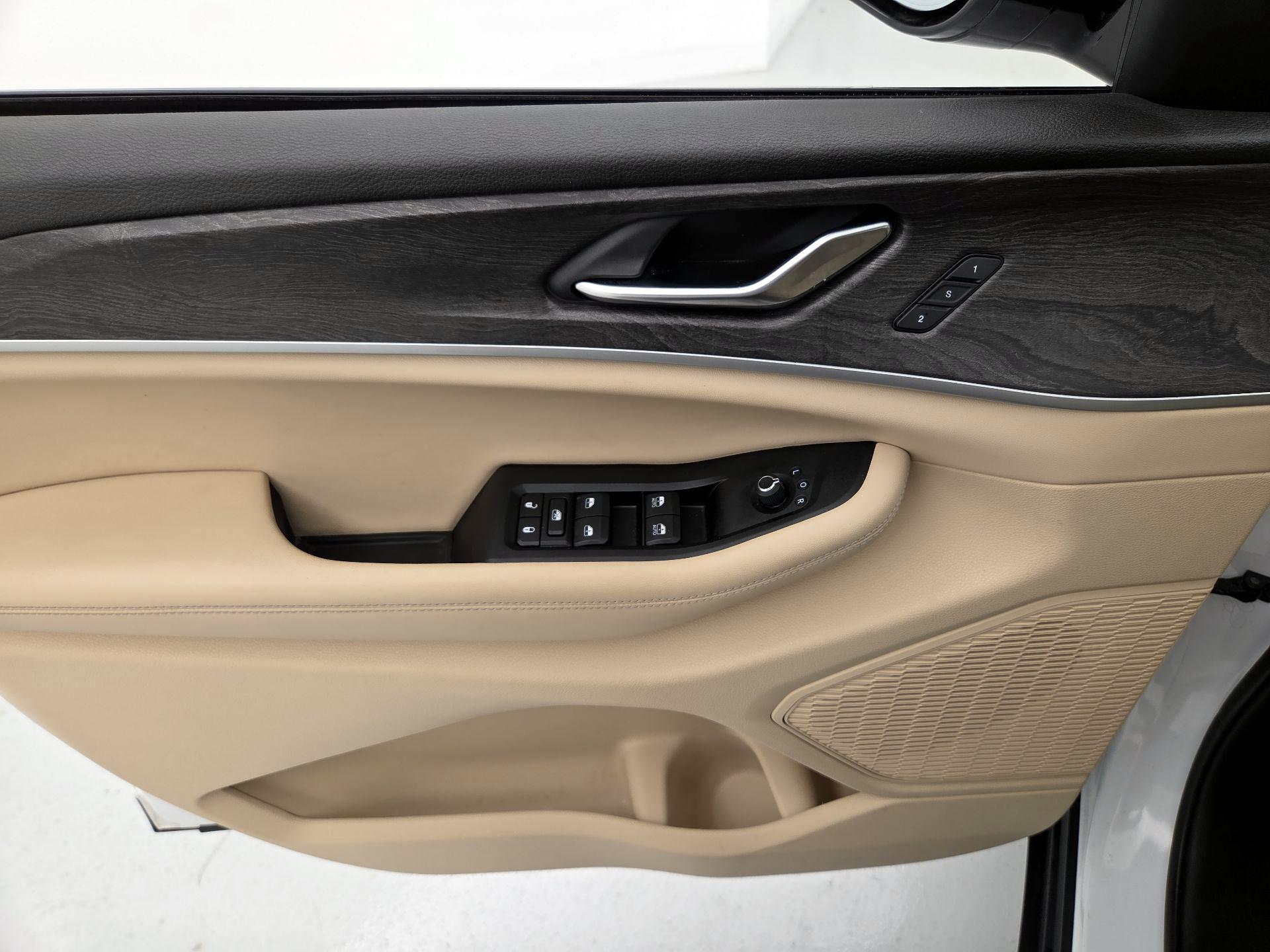 Thumbnail: 2023 Jeep Grand Cherokee - 12