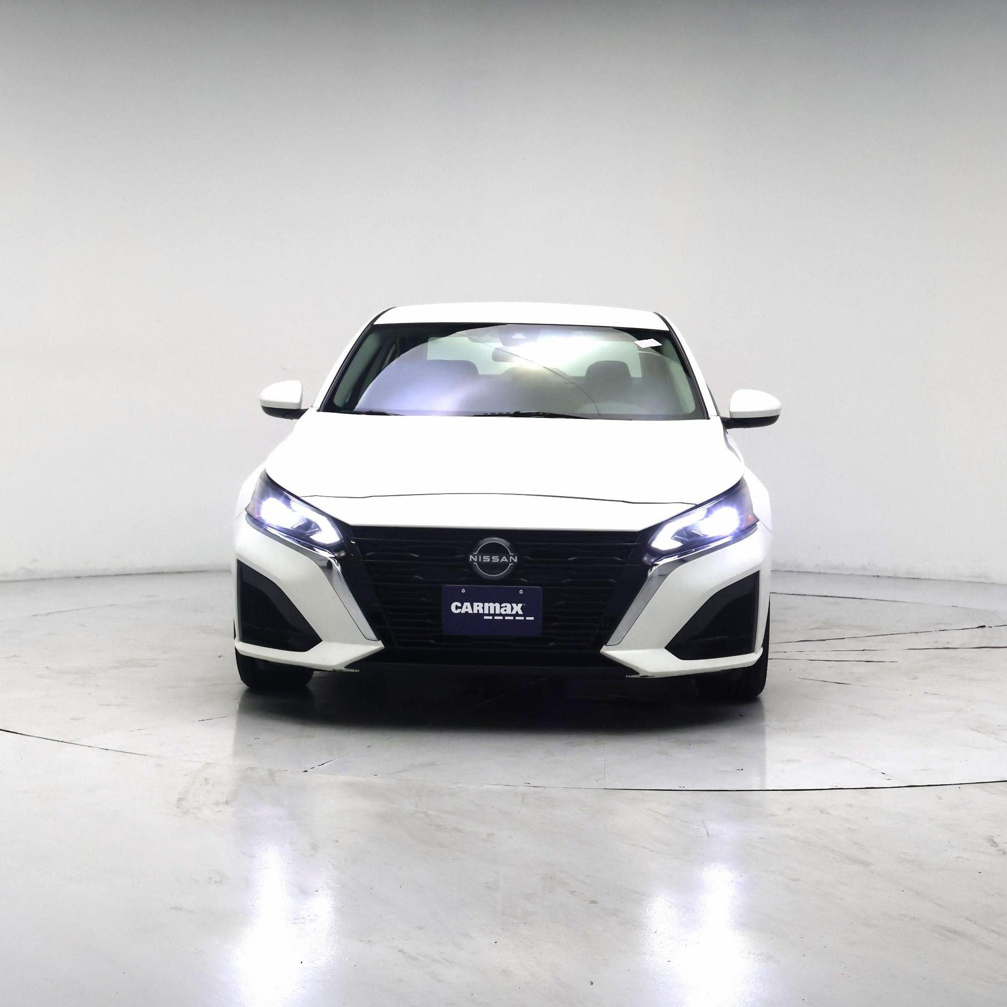 Thumbnail: 2023 Nissan Altima - 5