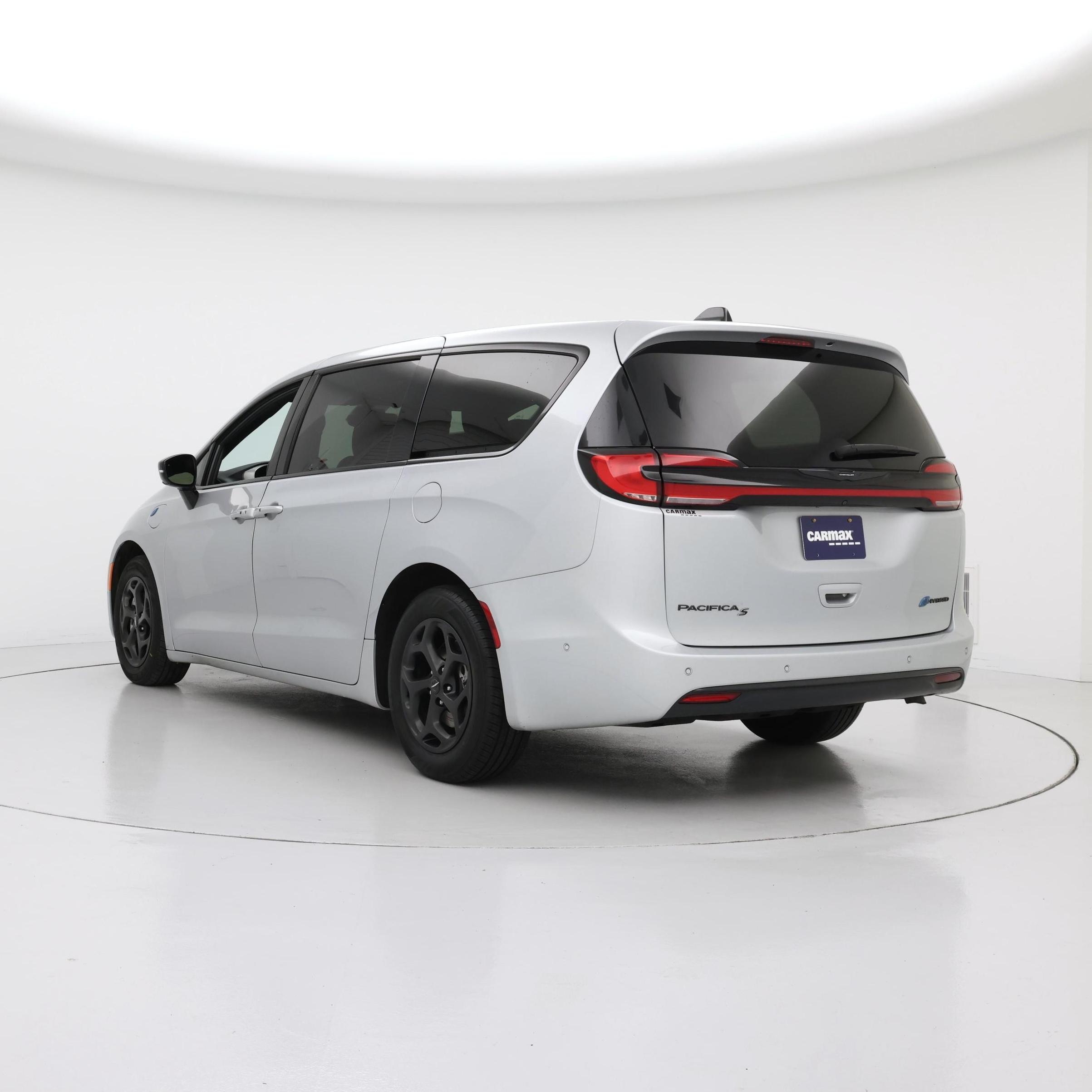 Thumbnail: 2023 Chrysler Pacifica - 2