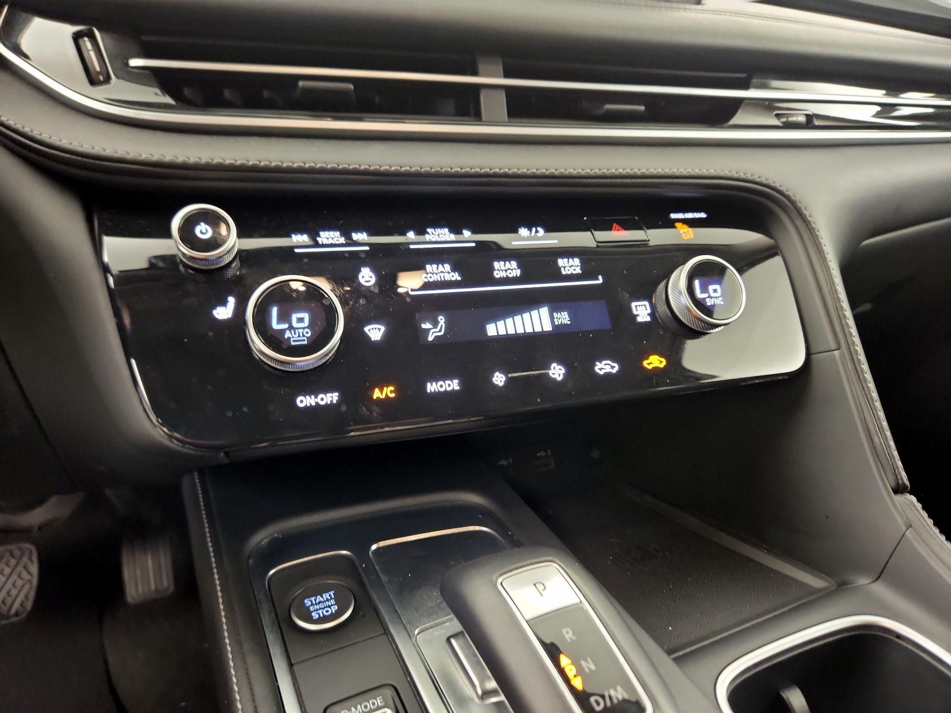 Thumbnail: 2024 INFINITI QX60 - 16