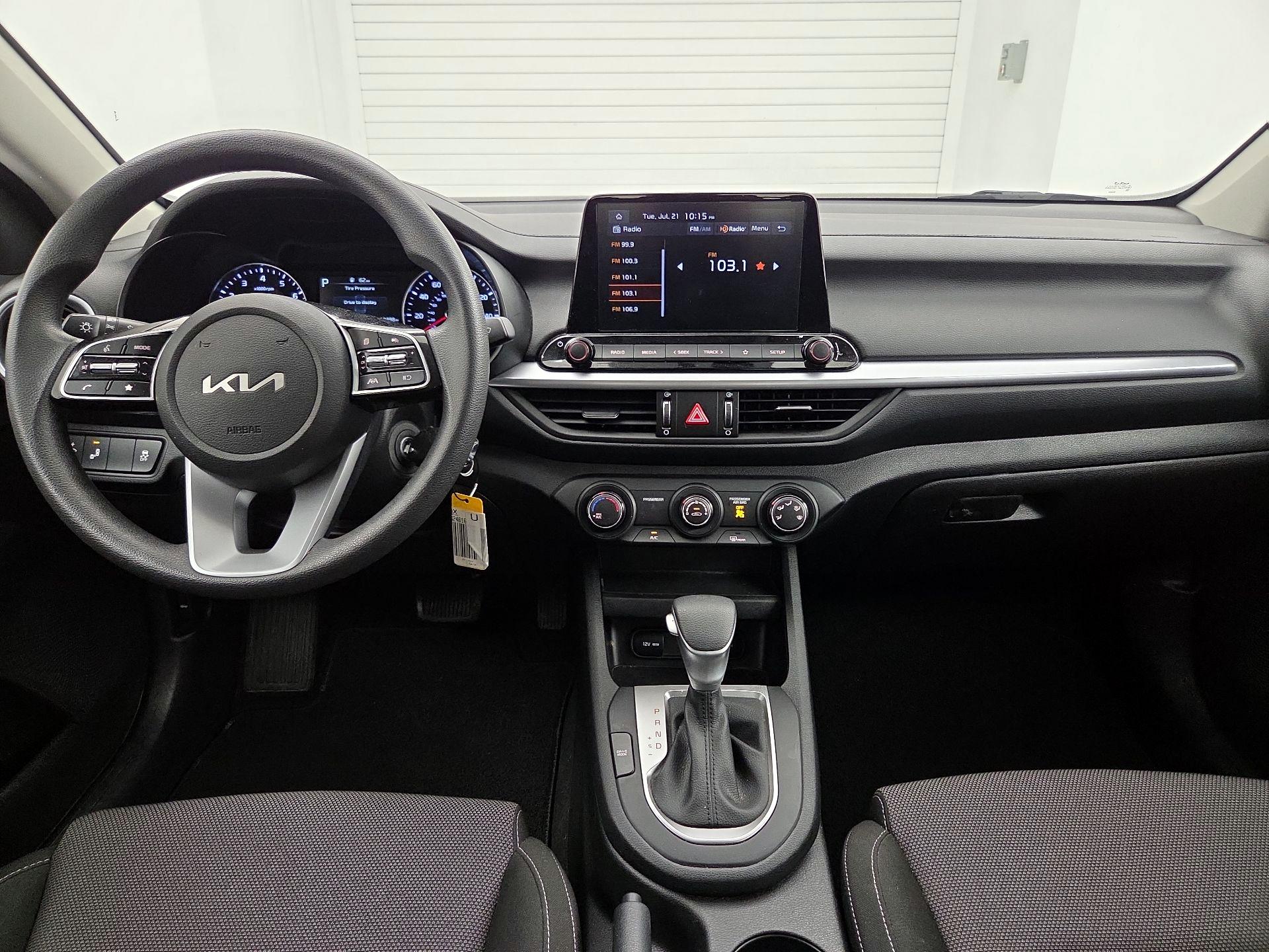 Thumbnail: 2023 Kia Forte - 9