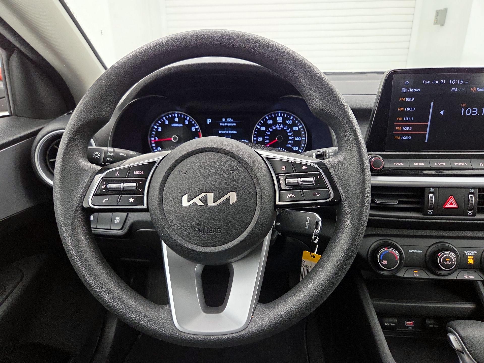 Thumbnail: 2023 Kia Forte - 10