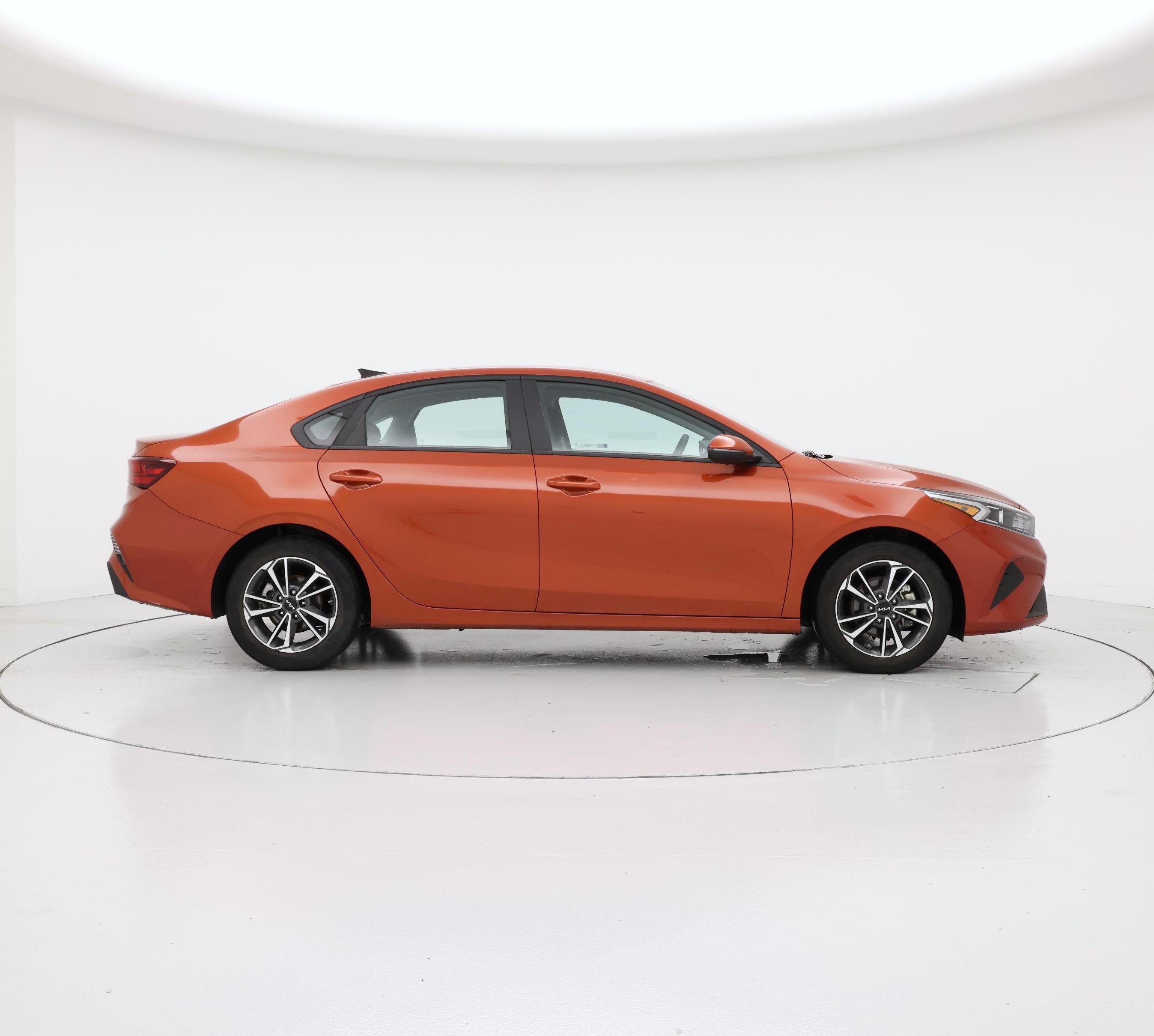 Thumbnail: 2023 Kia Forte - 7