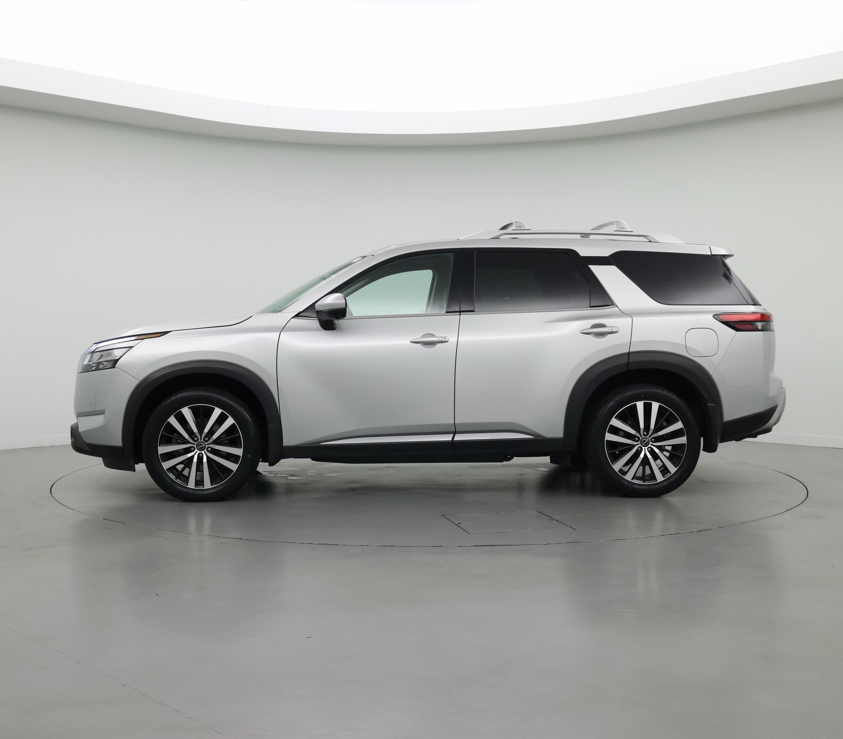 Thumbnail: 2023 Nissan Pathfinder - 3