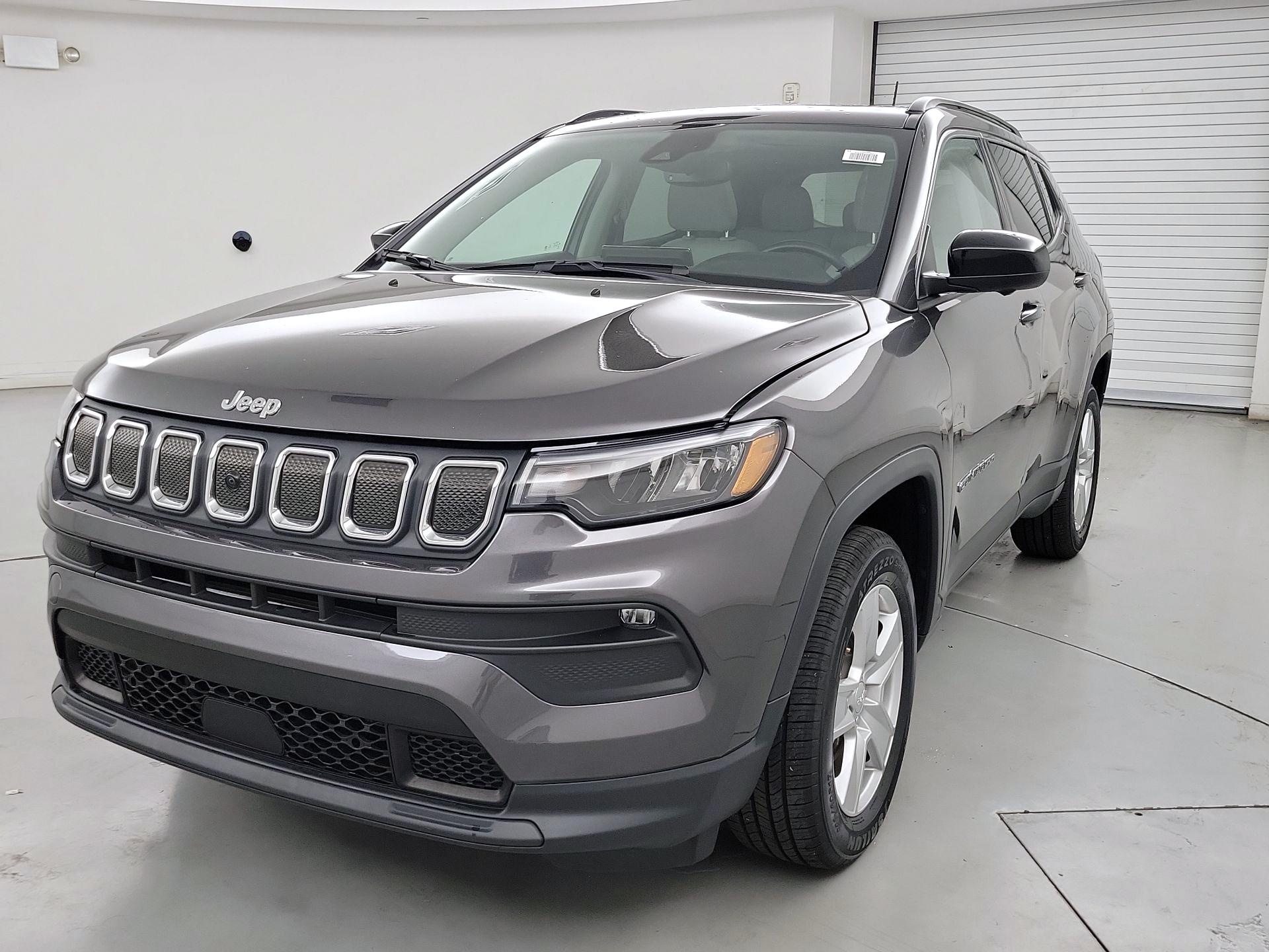 Thumbnail: 2022 Jeep Compass - 3