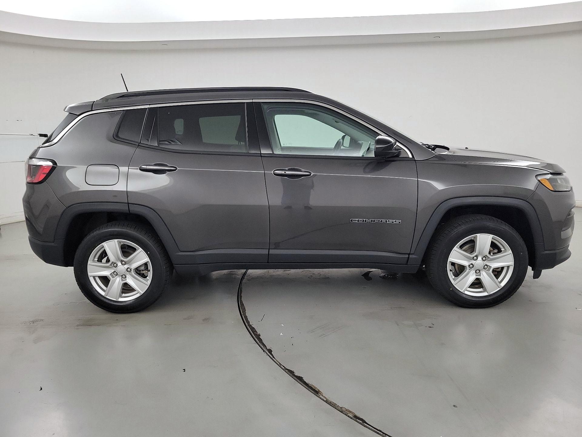 Thumbnail: 2022 Jeep Compass - 4