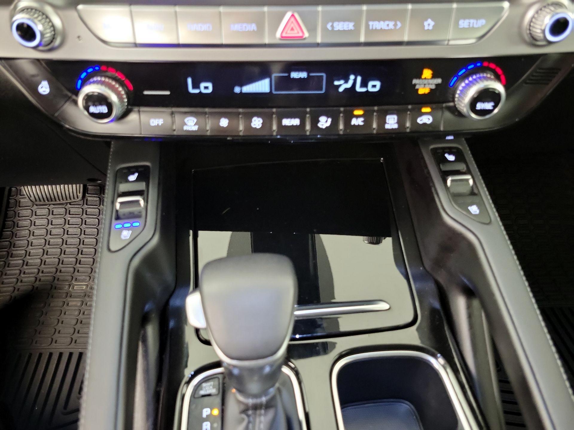 Thumbnail: 2023 Kia Telluride - 17