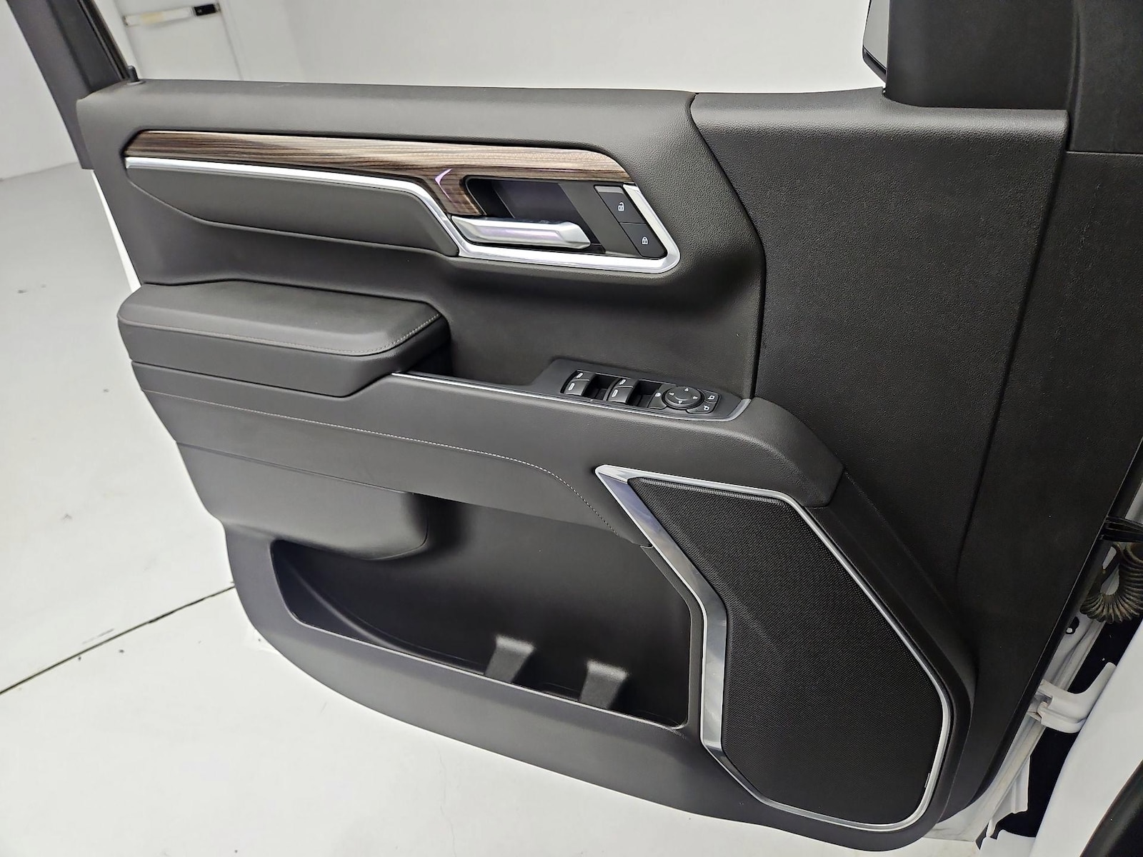 2022 Chevrolet Silverado 1500 LT - Photo 13