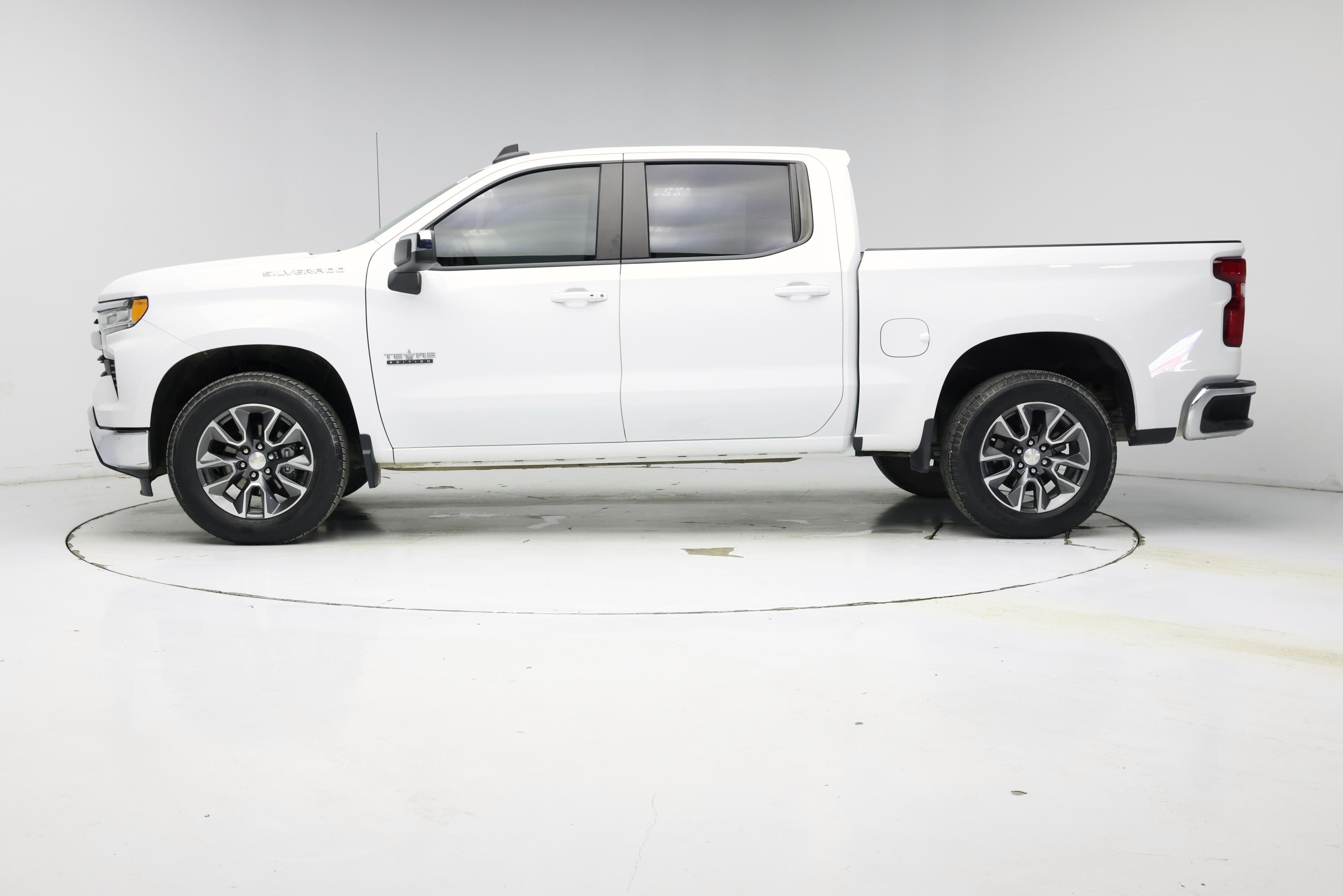 Thumbnail: 2022 Chevrolet Silverado 1500 - 3