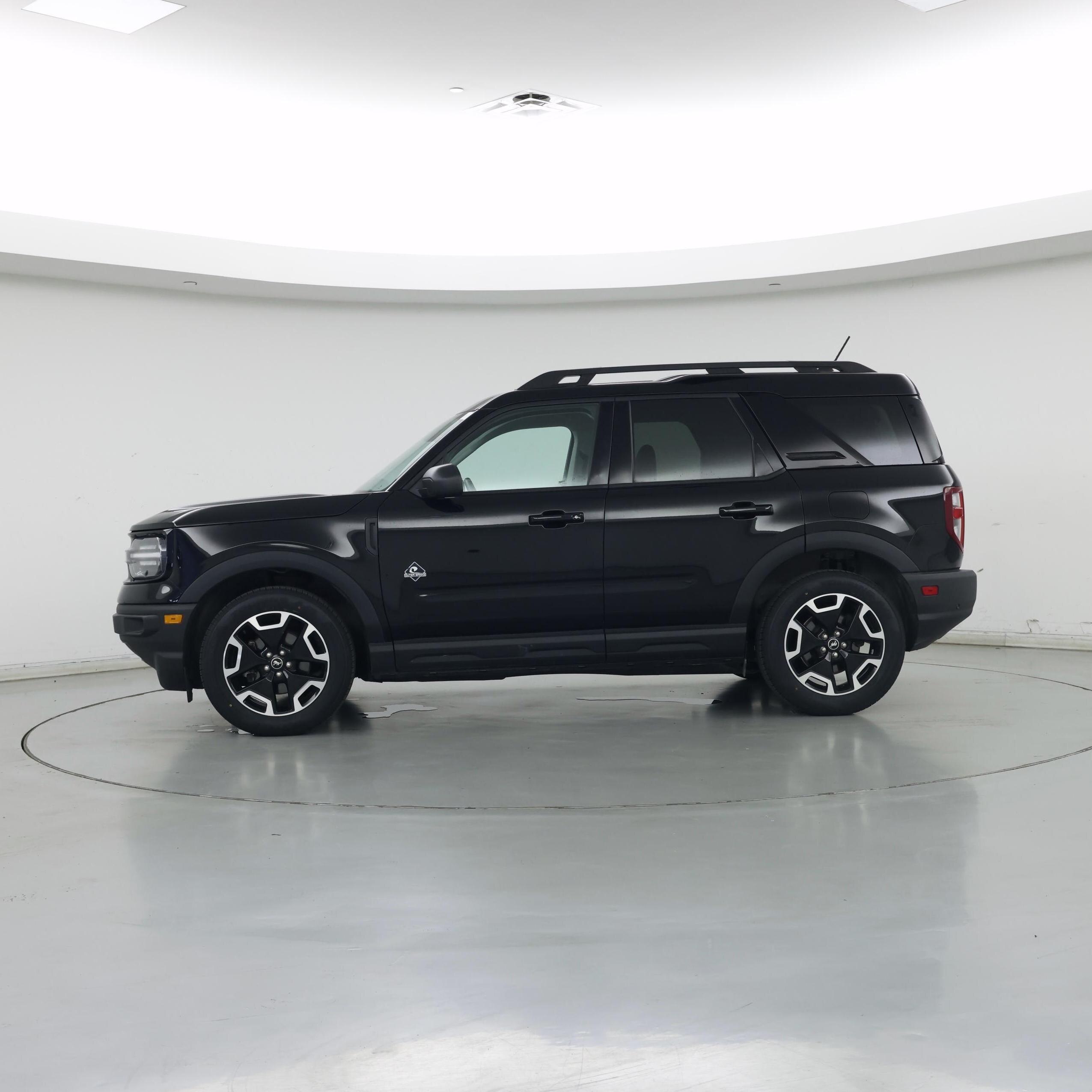 Thumbnail: 2023 Ford Bronco Sport - 3