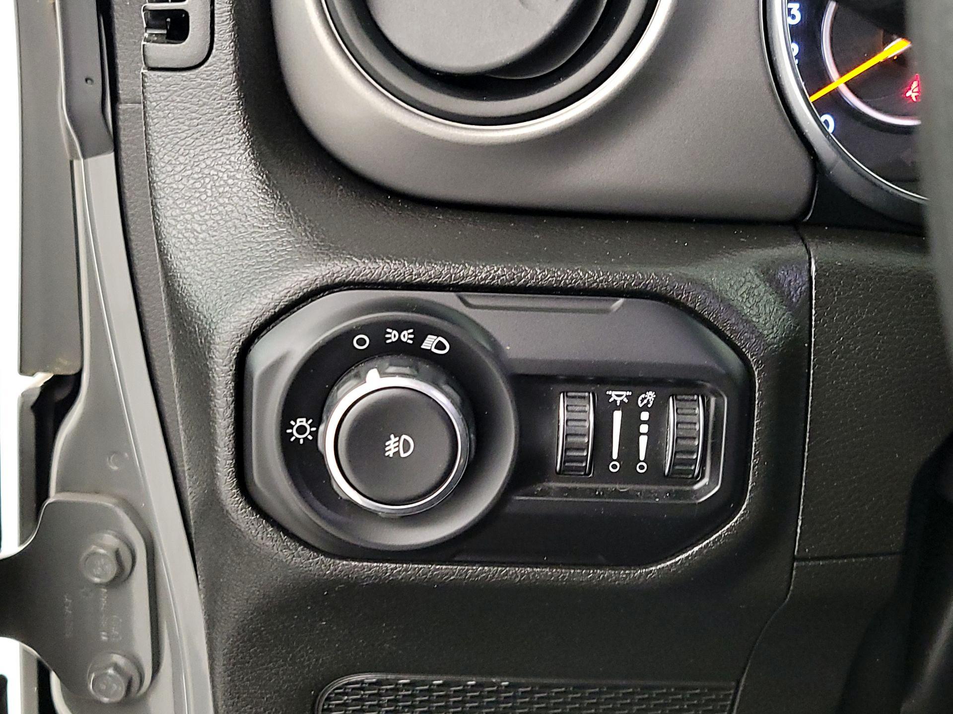 Thumbnail: 2022 Jeep Wrangler - 13