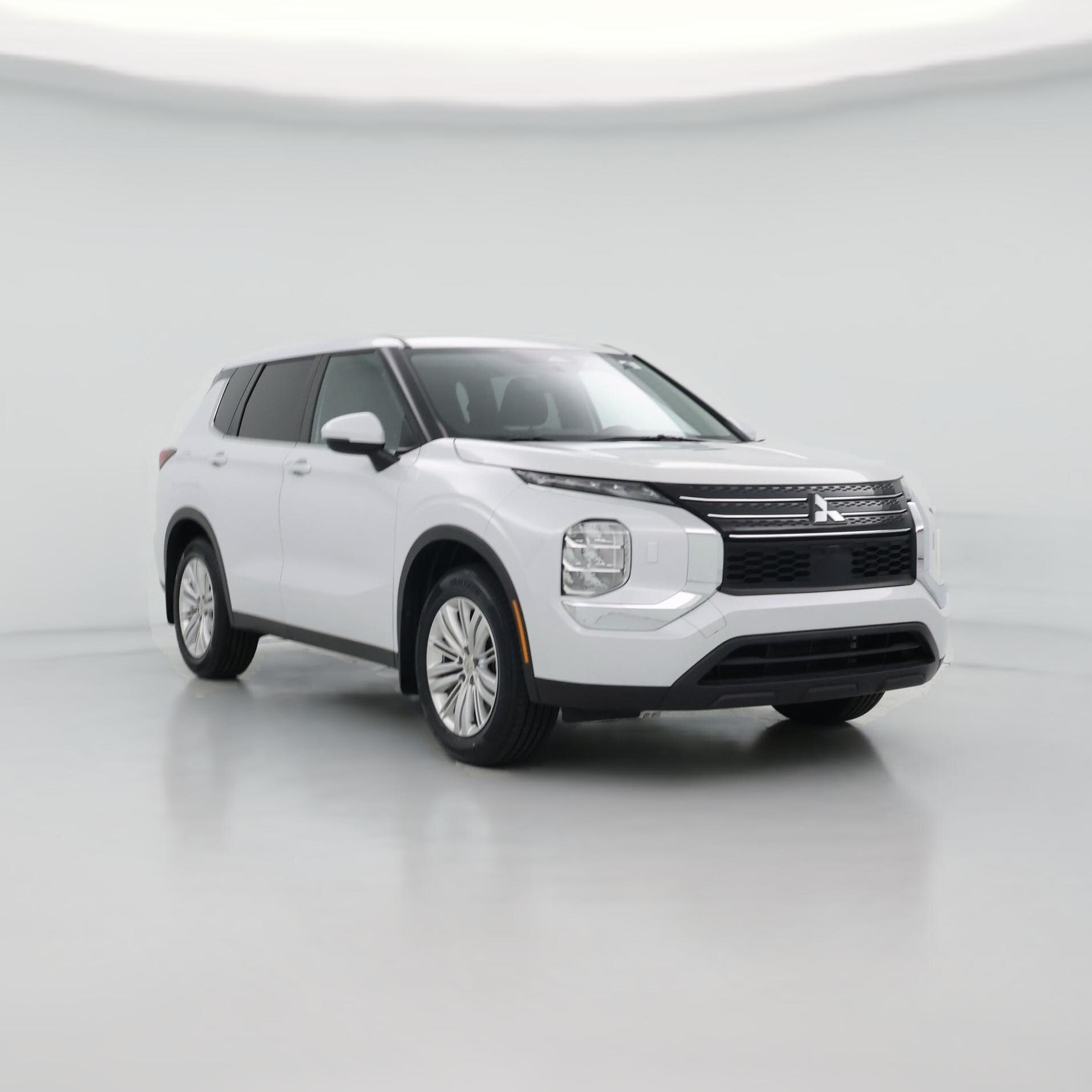 Thumbnail: 2024 Mitsubishi Outlander - 1