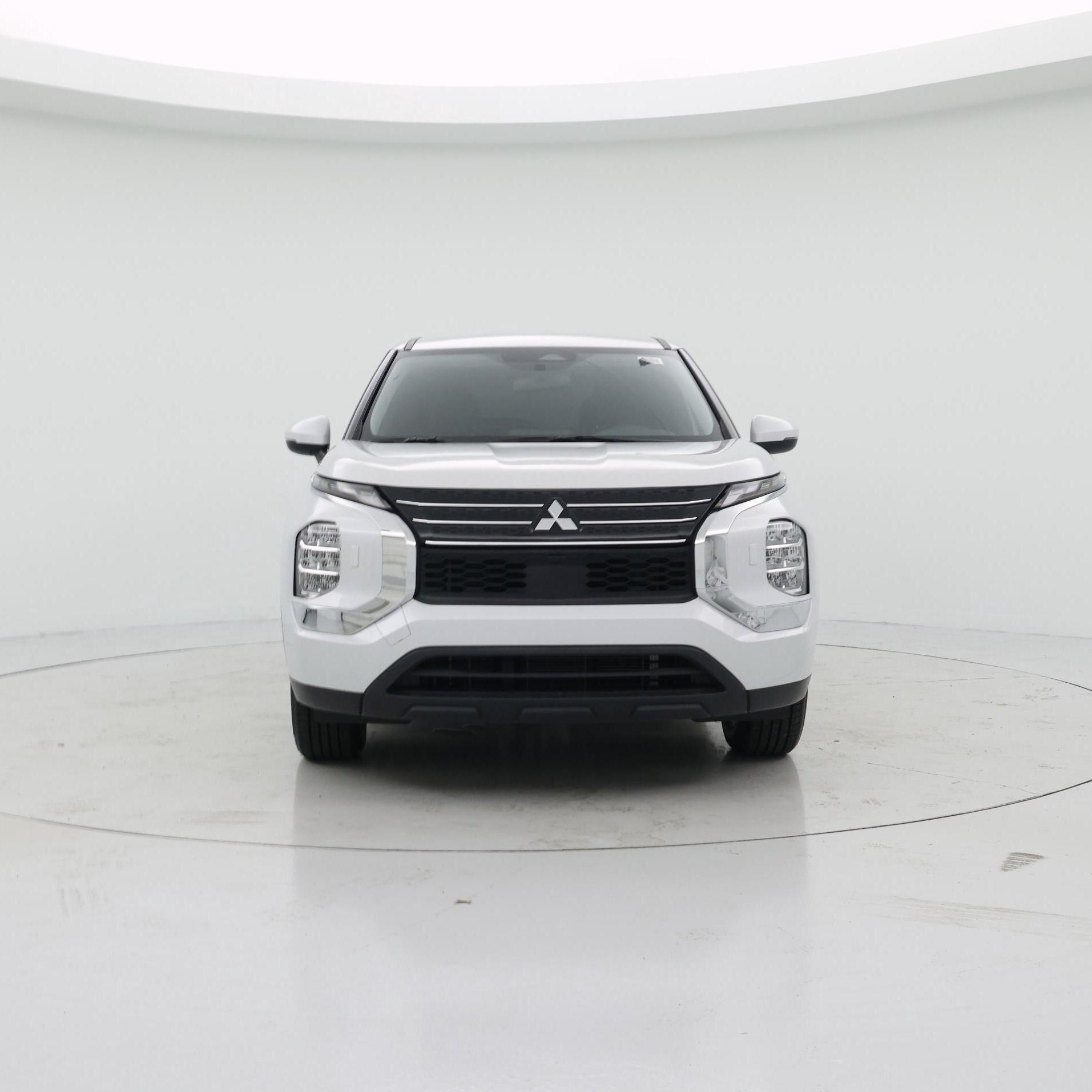 Thumbnail: 2024 Mitsubishi Outlander - 5